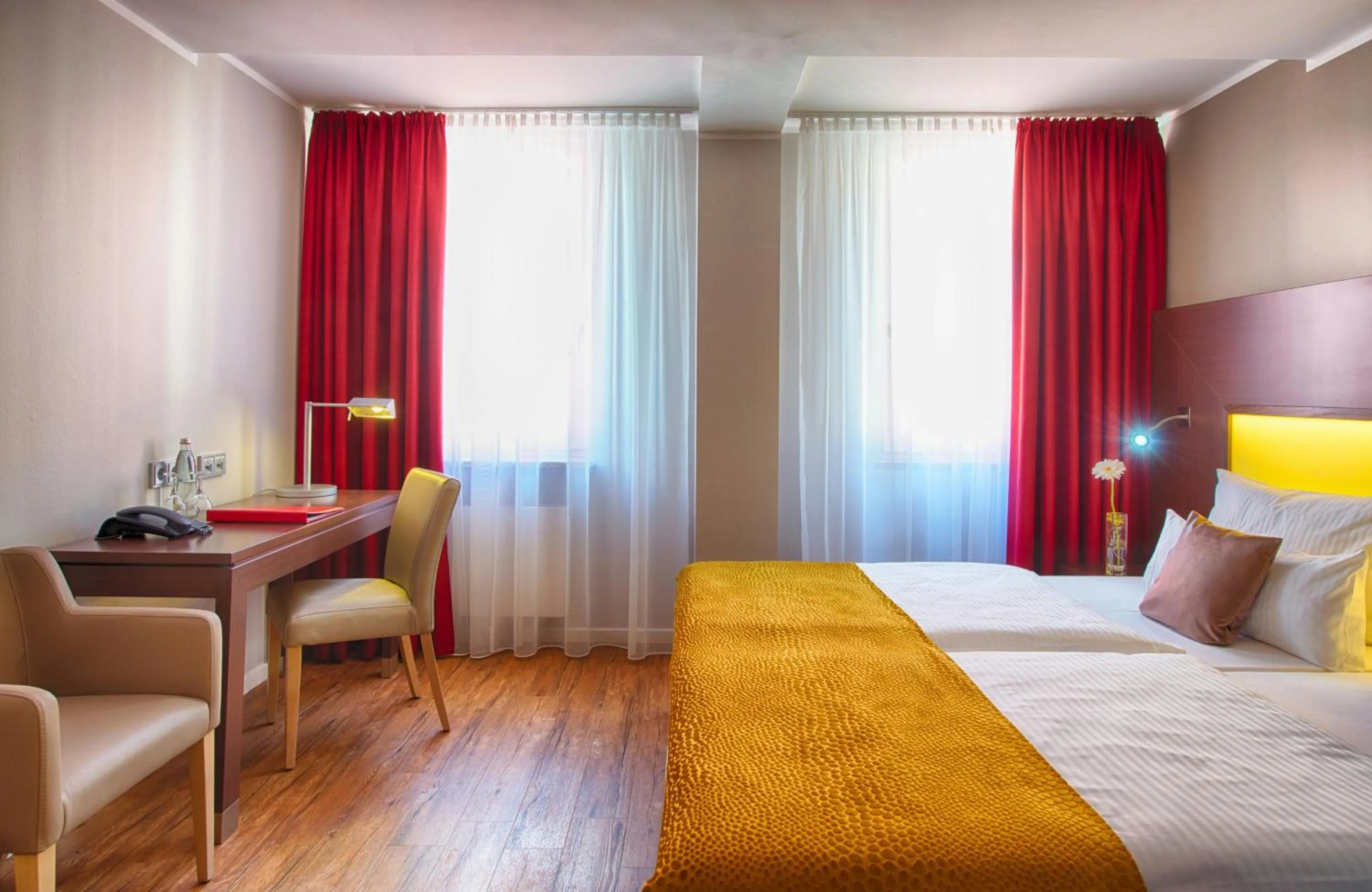 Photo of the whole room, Bed in Leonardo Hotel München City Center