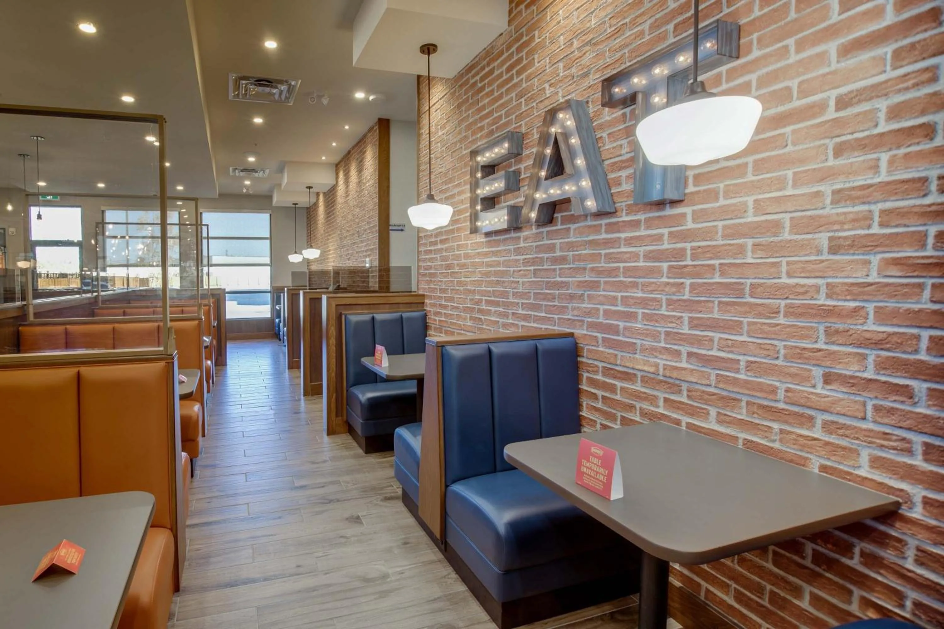 Restaurant/places to eat in Sandman Signature Saskatoon South Hotel