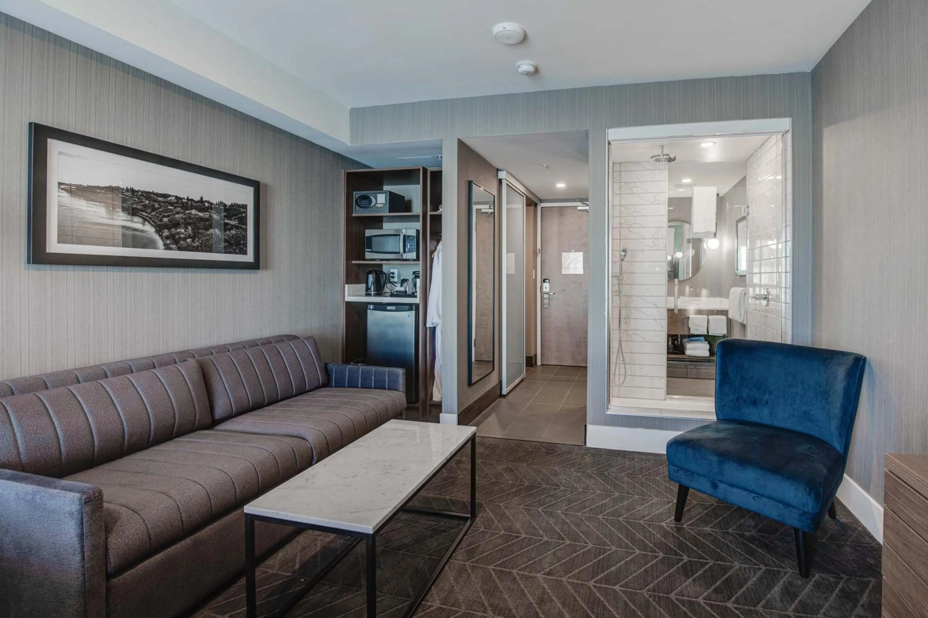 Bedroom in Sandman Signature Saskatoon South Hotel