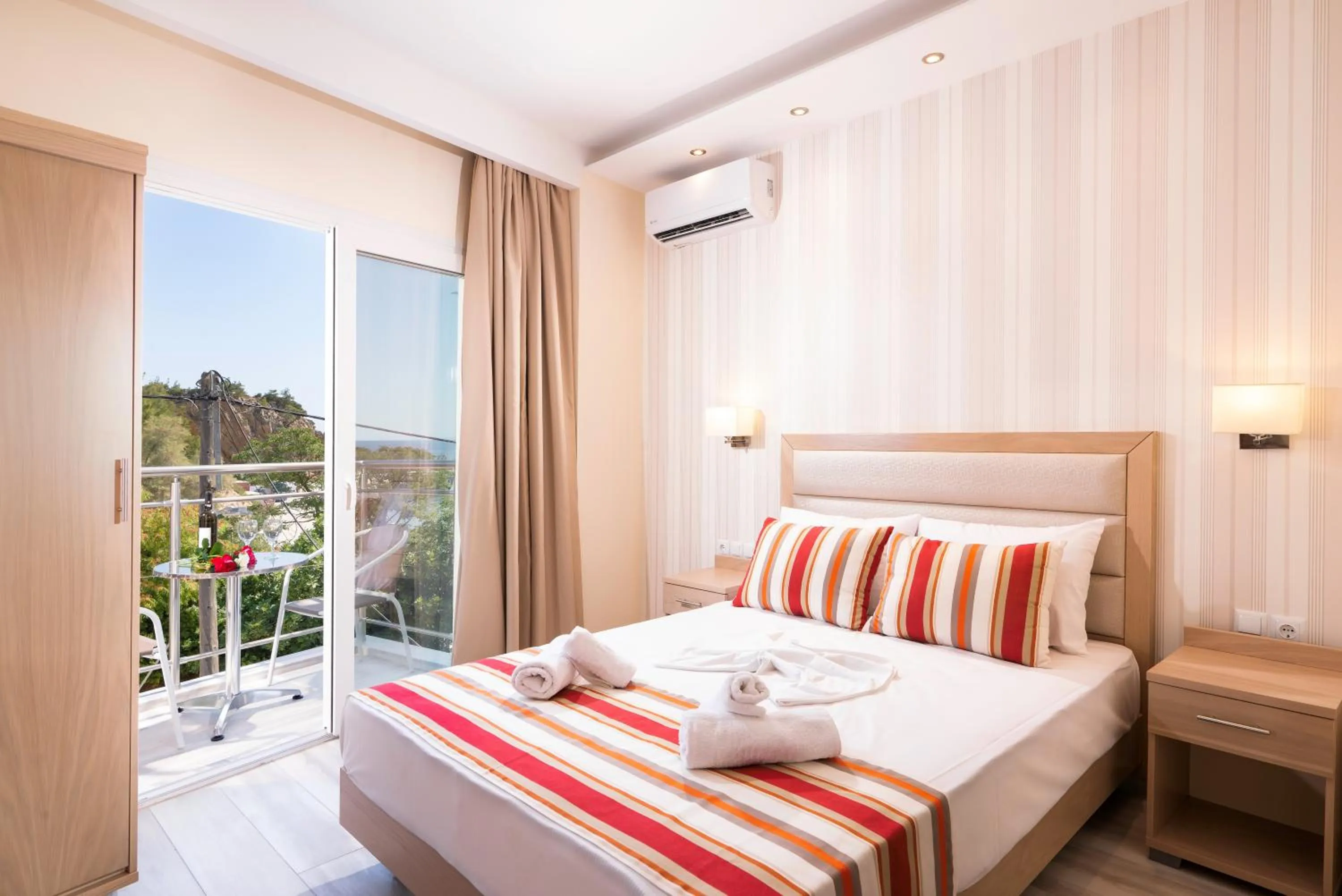 Bed in Star Bay Luxury