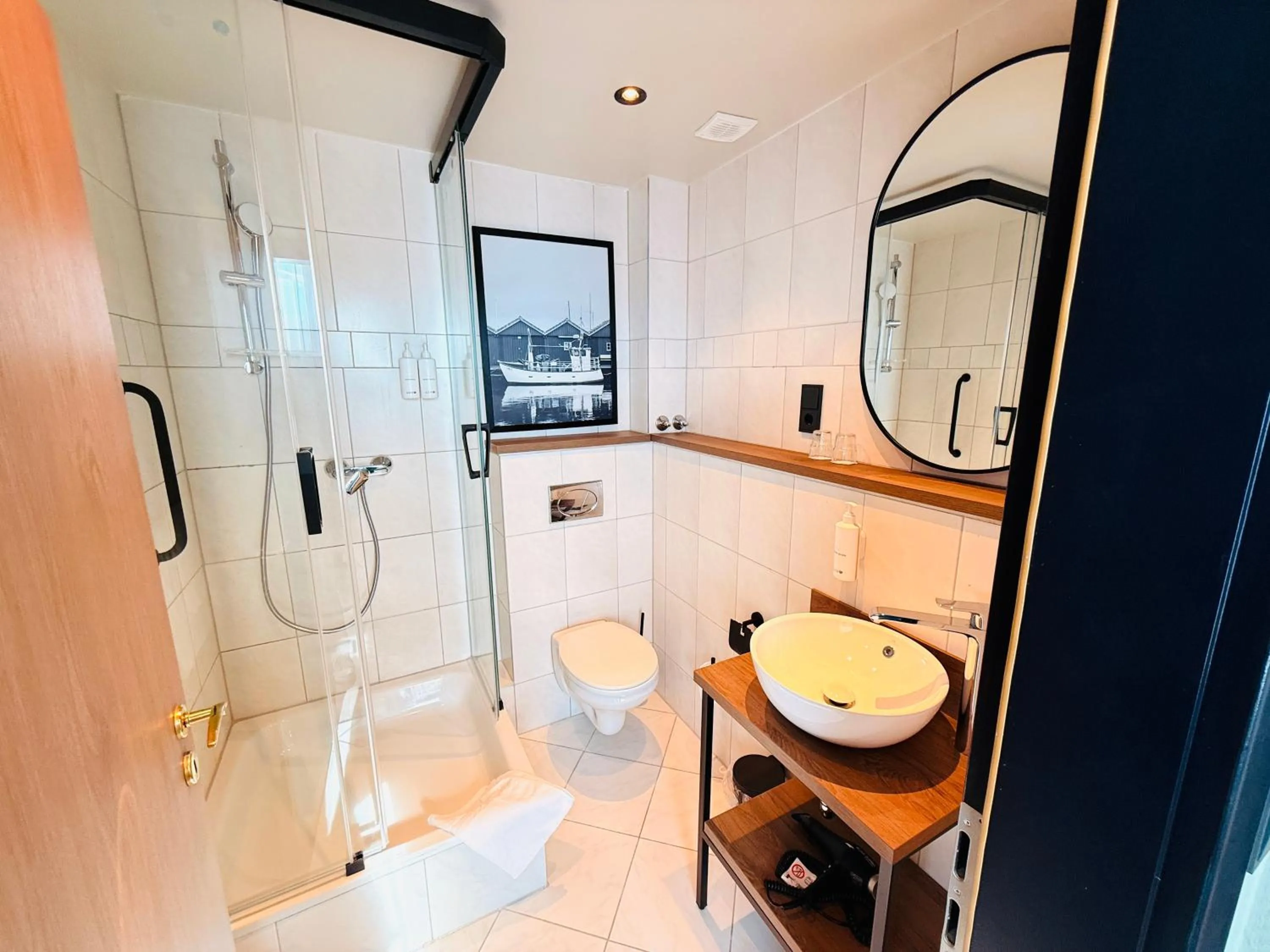 Shower in Hotel Astor Kiel by Campanile