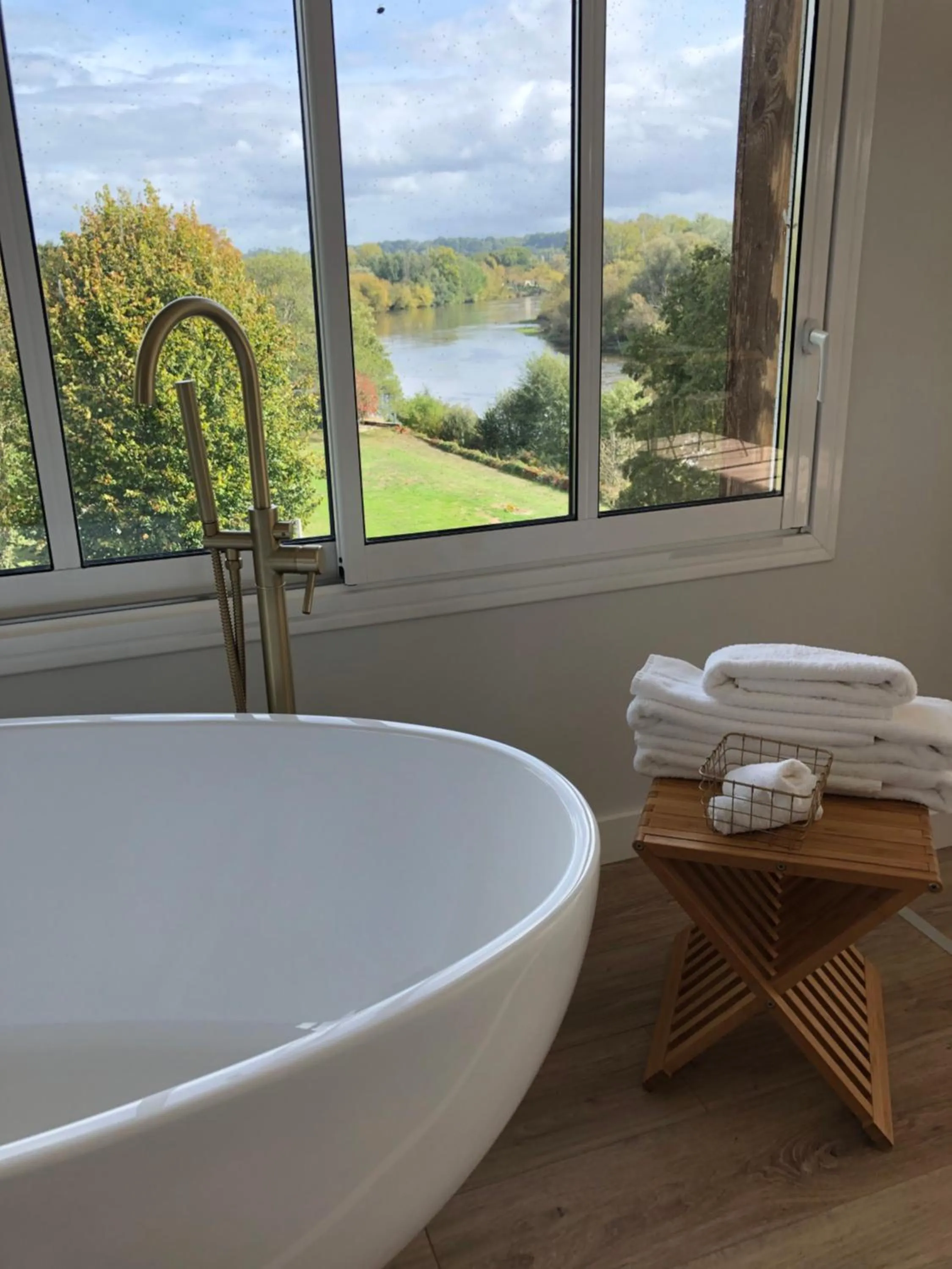 Bath in Château Destinée