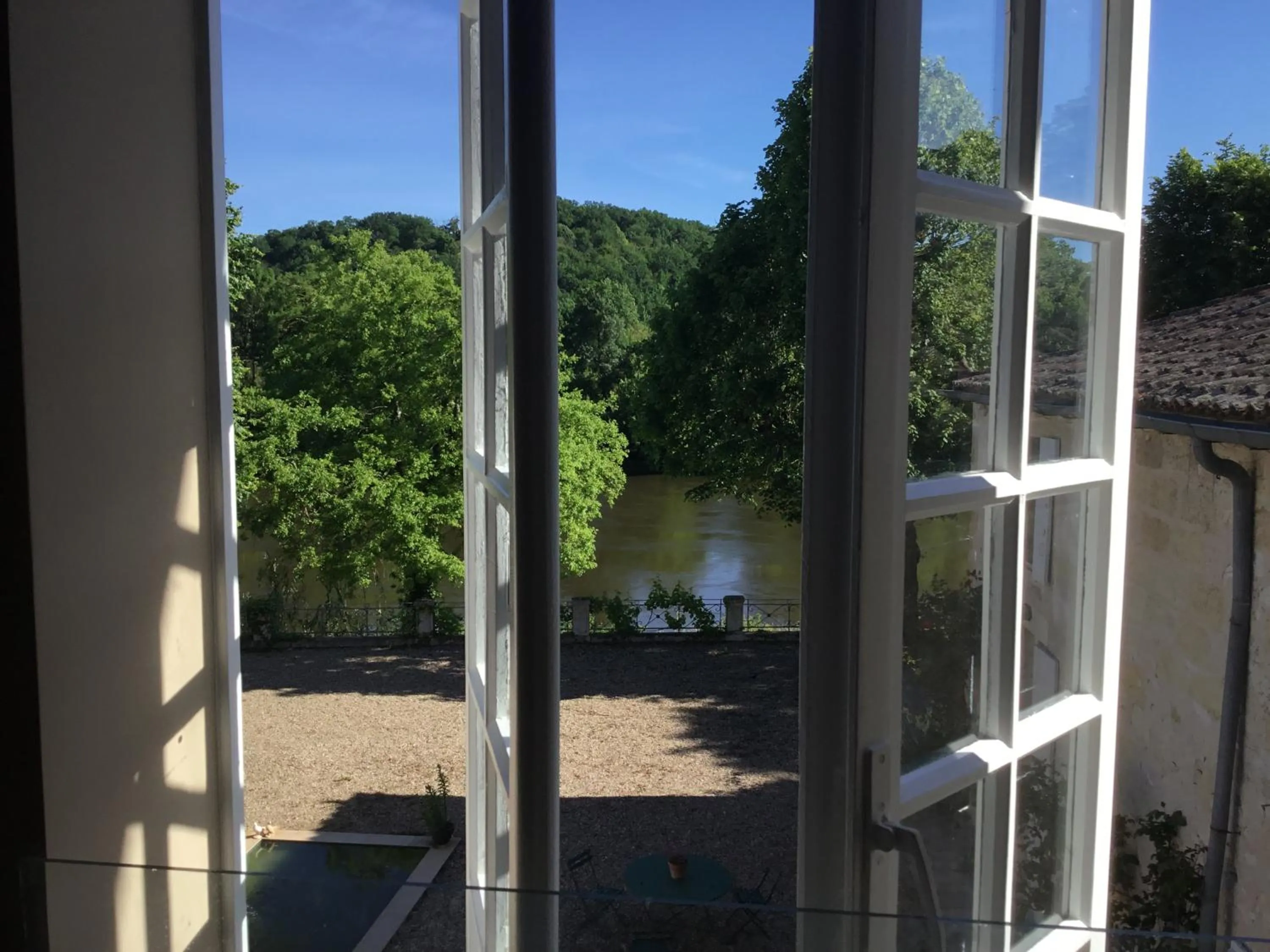 River view in Château Destinée