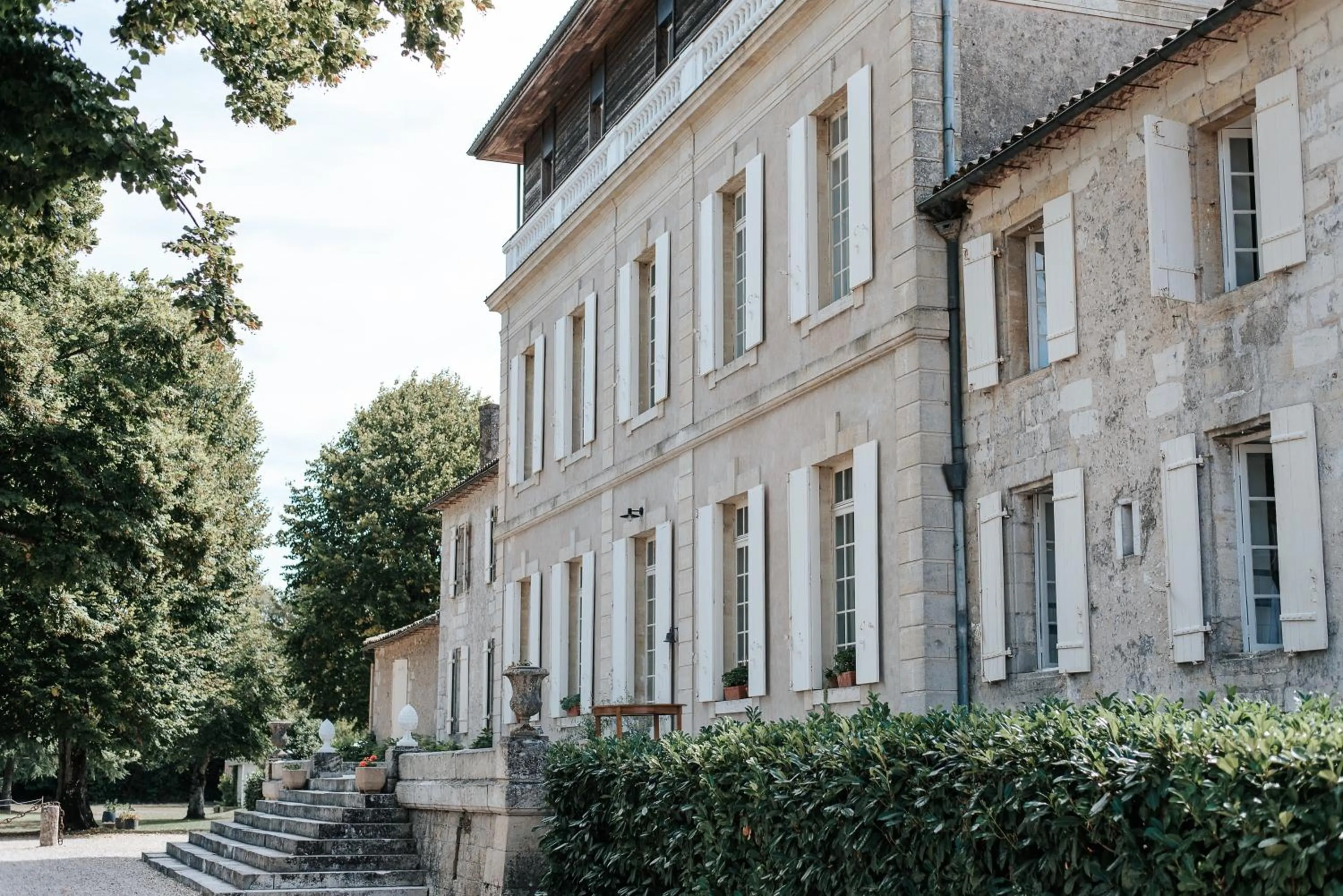 Property building in Château Destinée
