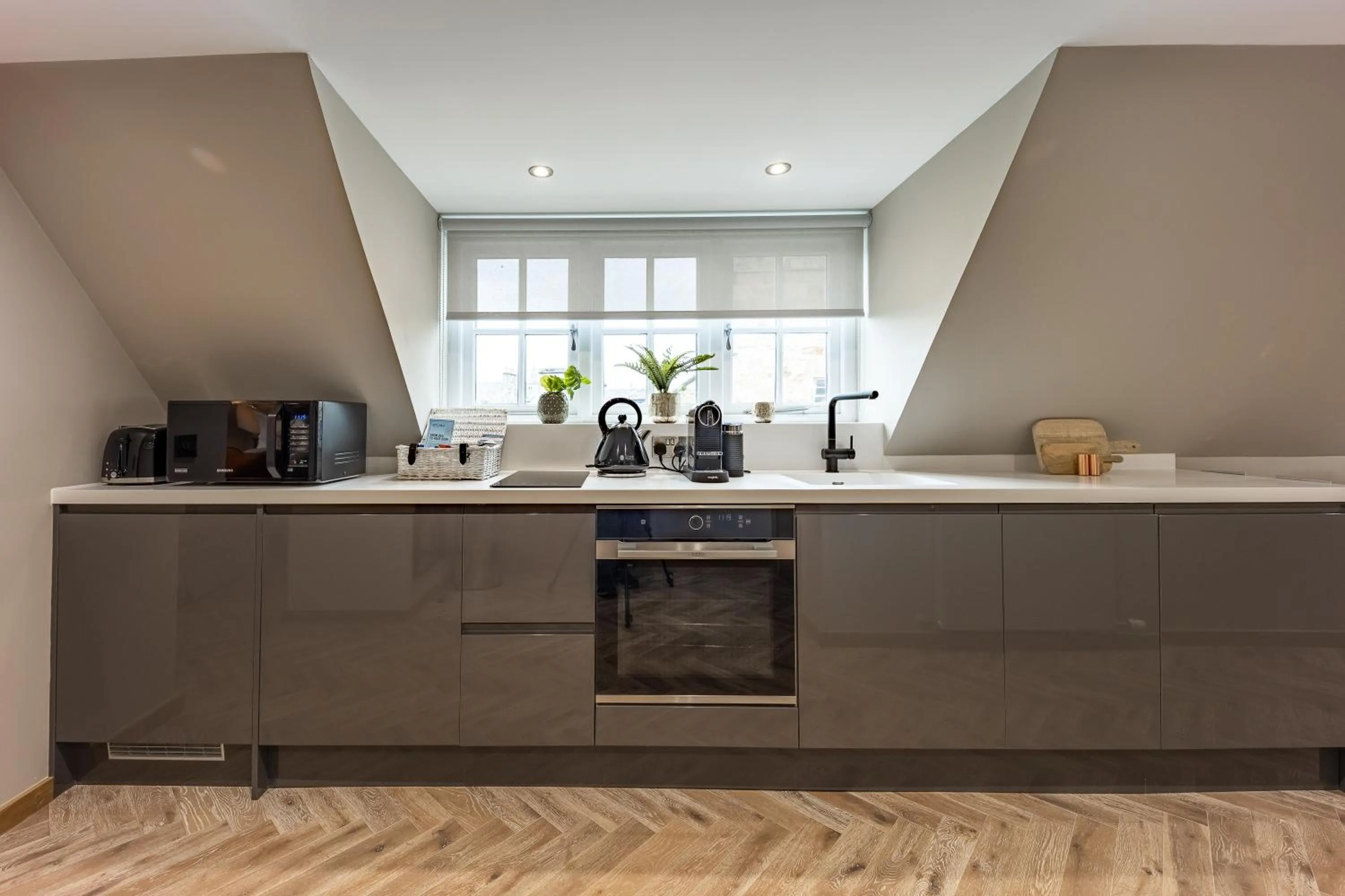 Kitchen or kitchenette in No1 Apartments & Bedrooms St Andrews - St Mary's