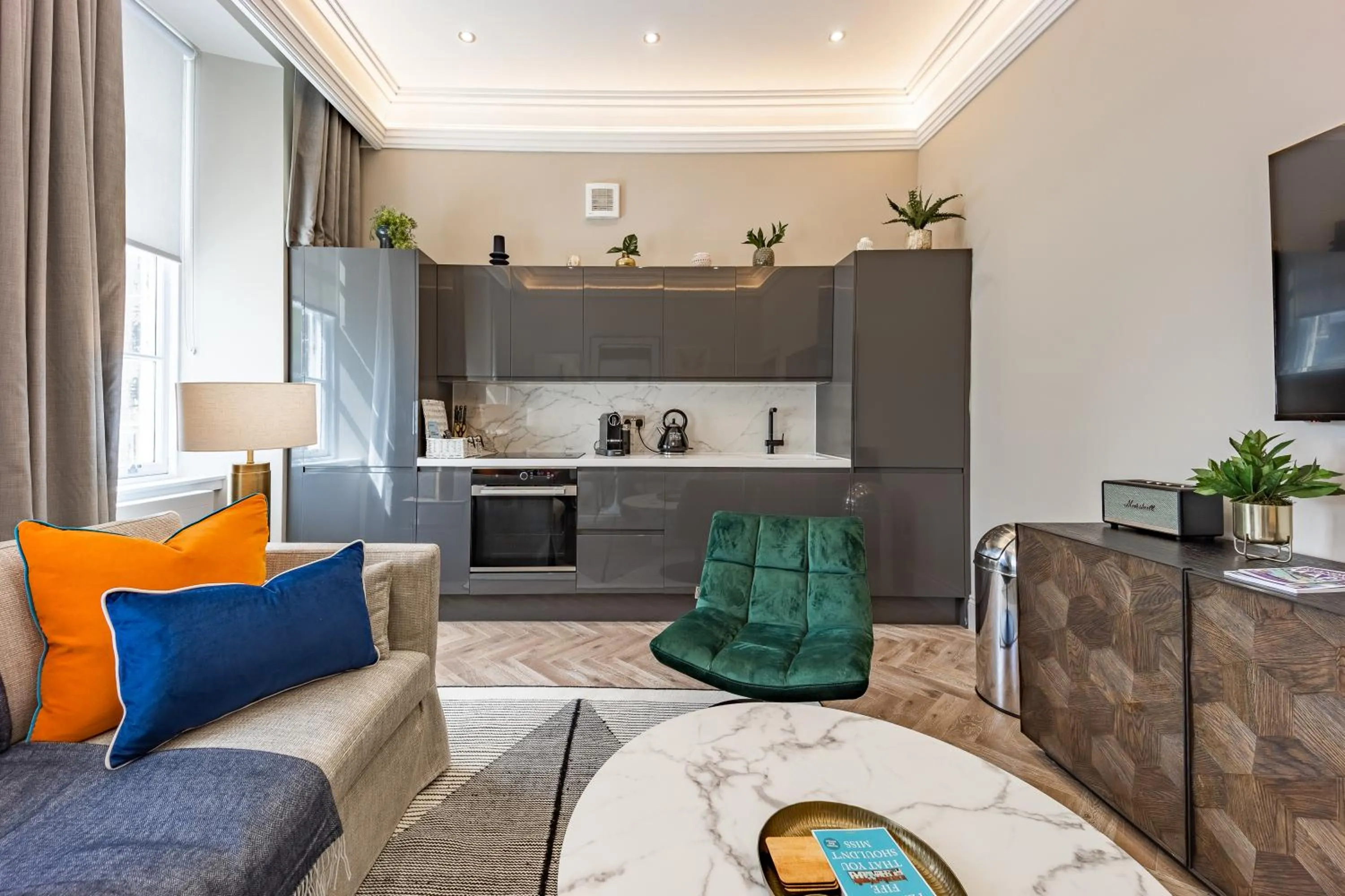 Kitchen or kitchenette in No1 Apartments & Bedrooms St Andrews - St Mary's