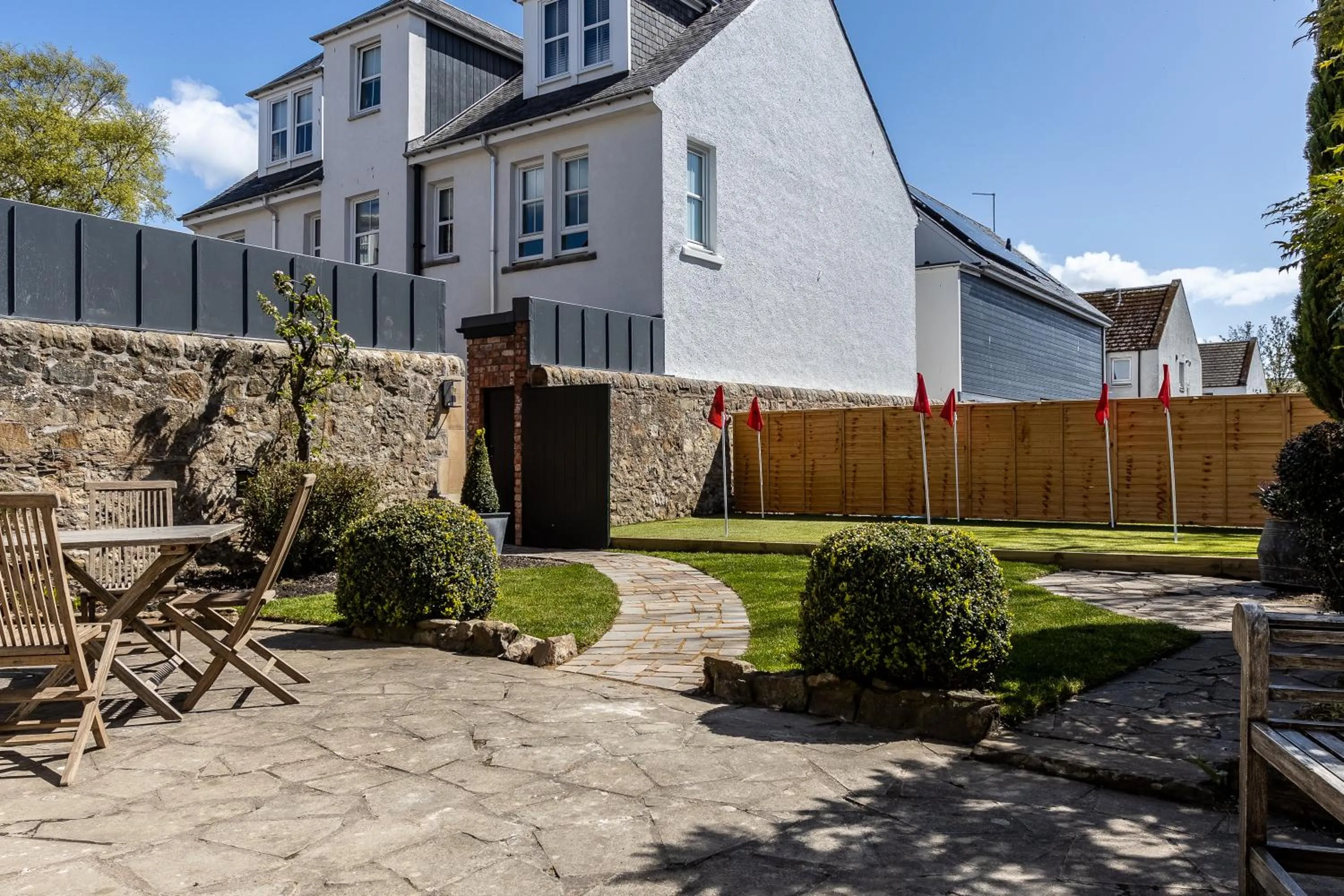 Garden in No1 Apartments & Bedrooms St Andrews - St Mary's