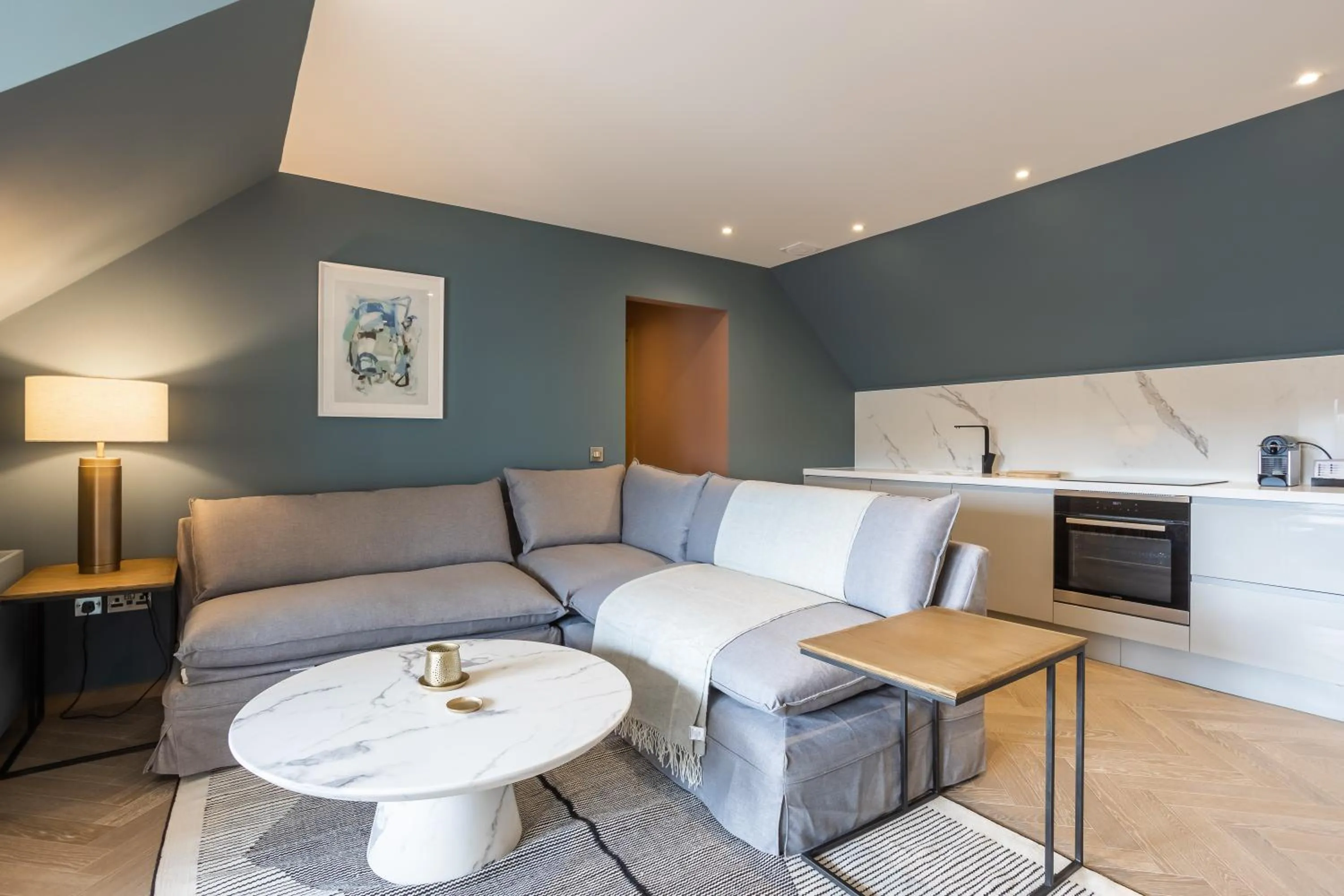 Kitchen or kitchenette in No1 Apartments & Bedrooms St Andrews - St Mary's