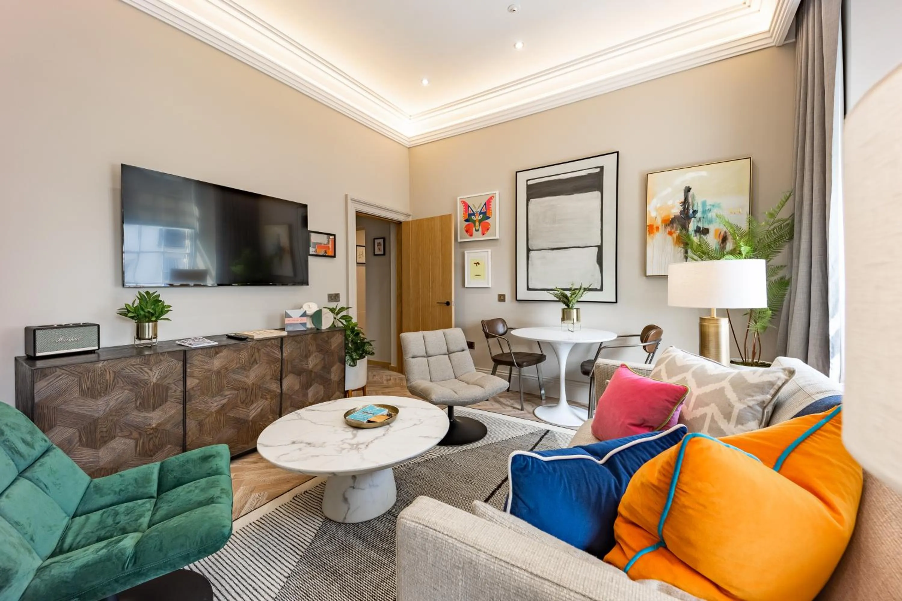 TV and multimedia in No1 Apartments & Bedrooms St Andrews - St Mary's