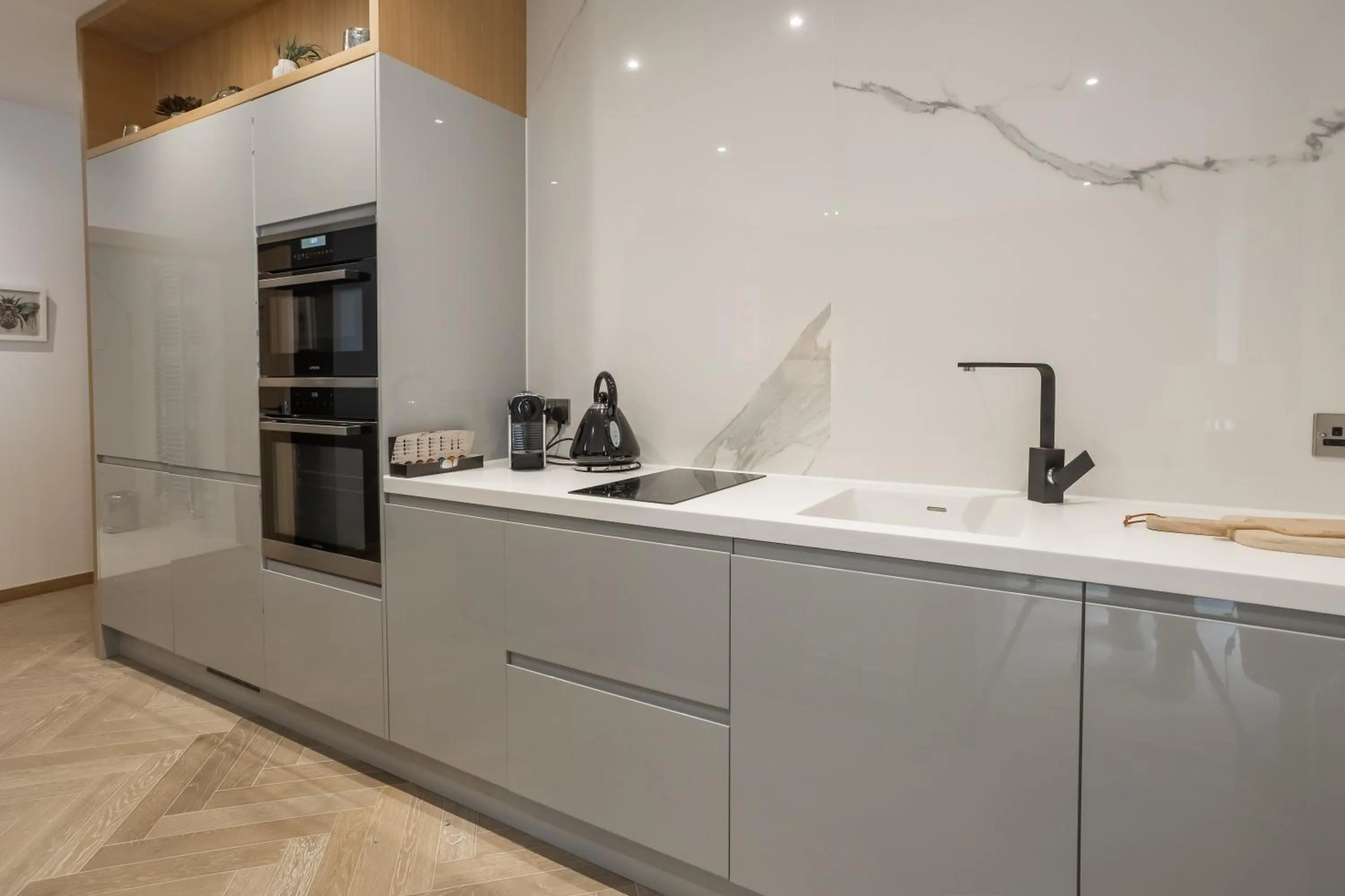 Kitchen or kitchenette in No1 Apartments & Bedrooms St Andrews - St Mary's