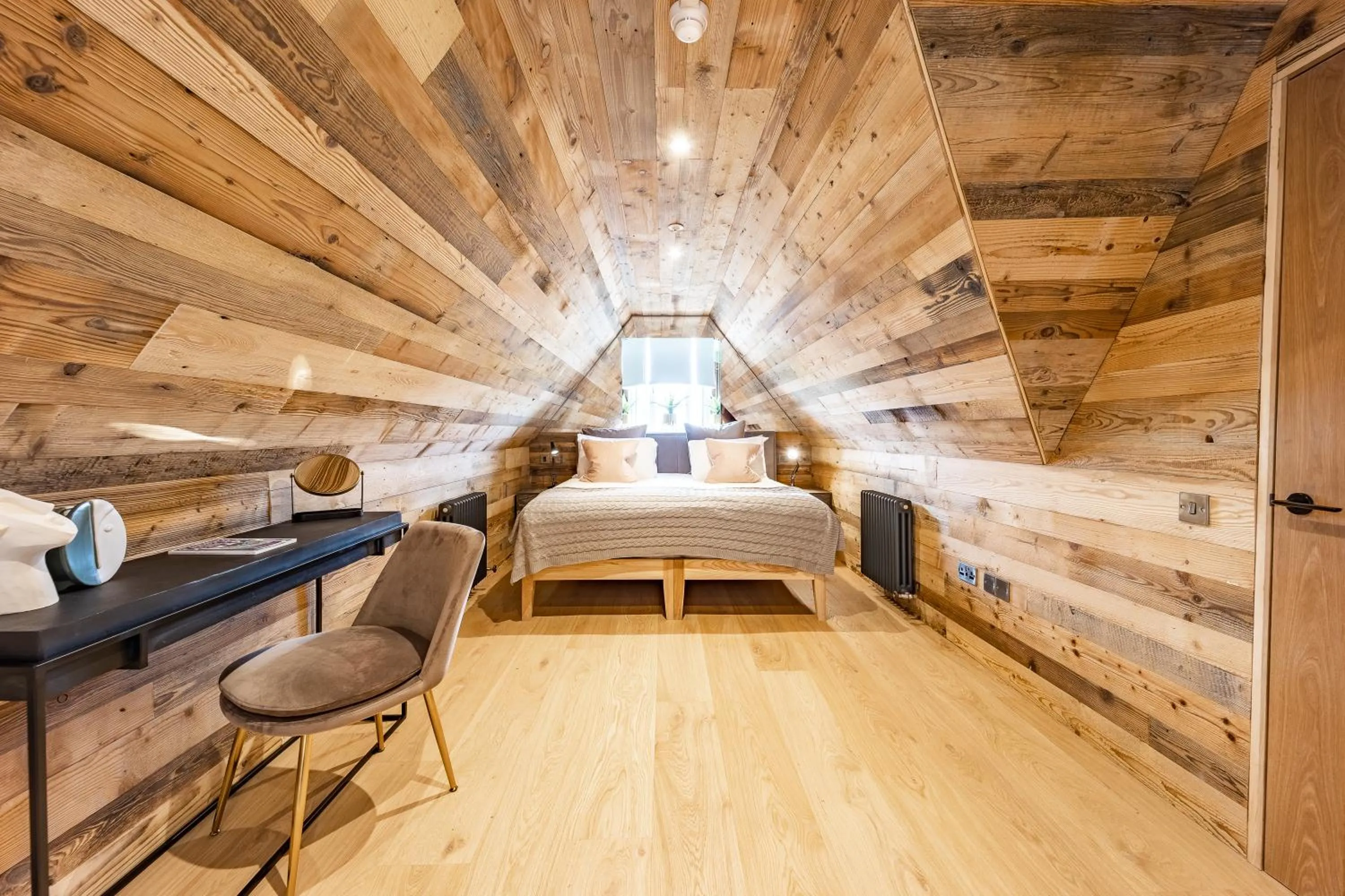 Bed in No1 Apartments & Bedrooms St Andrews - St Mary's