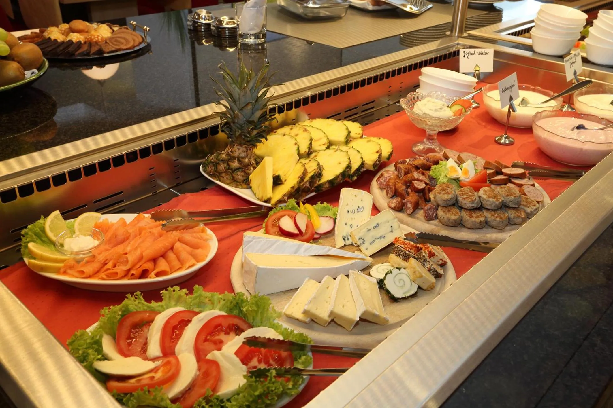 Restaurant/places to eat in Hotel Silberhorn