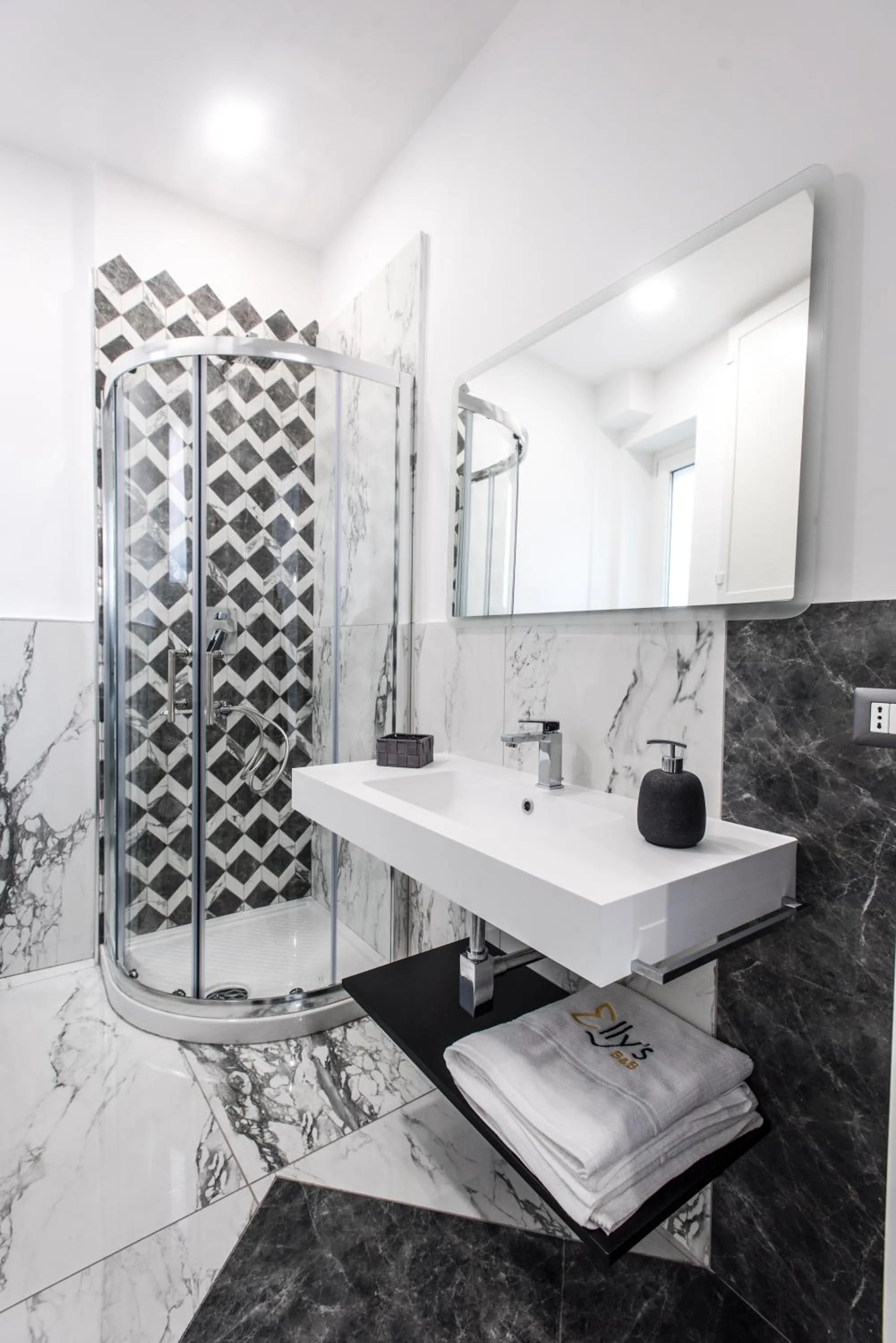 Shower in Elly's B&B