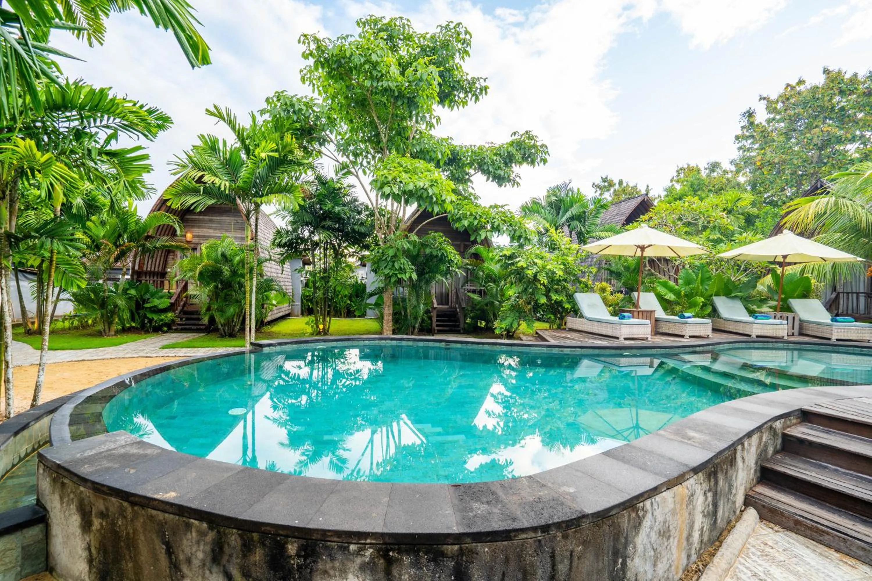 Swimming pool in Lumbung Bukit Resort Uluwatu