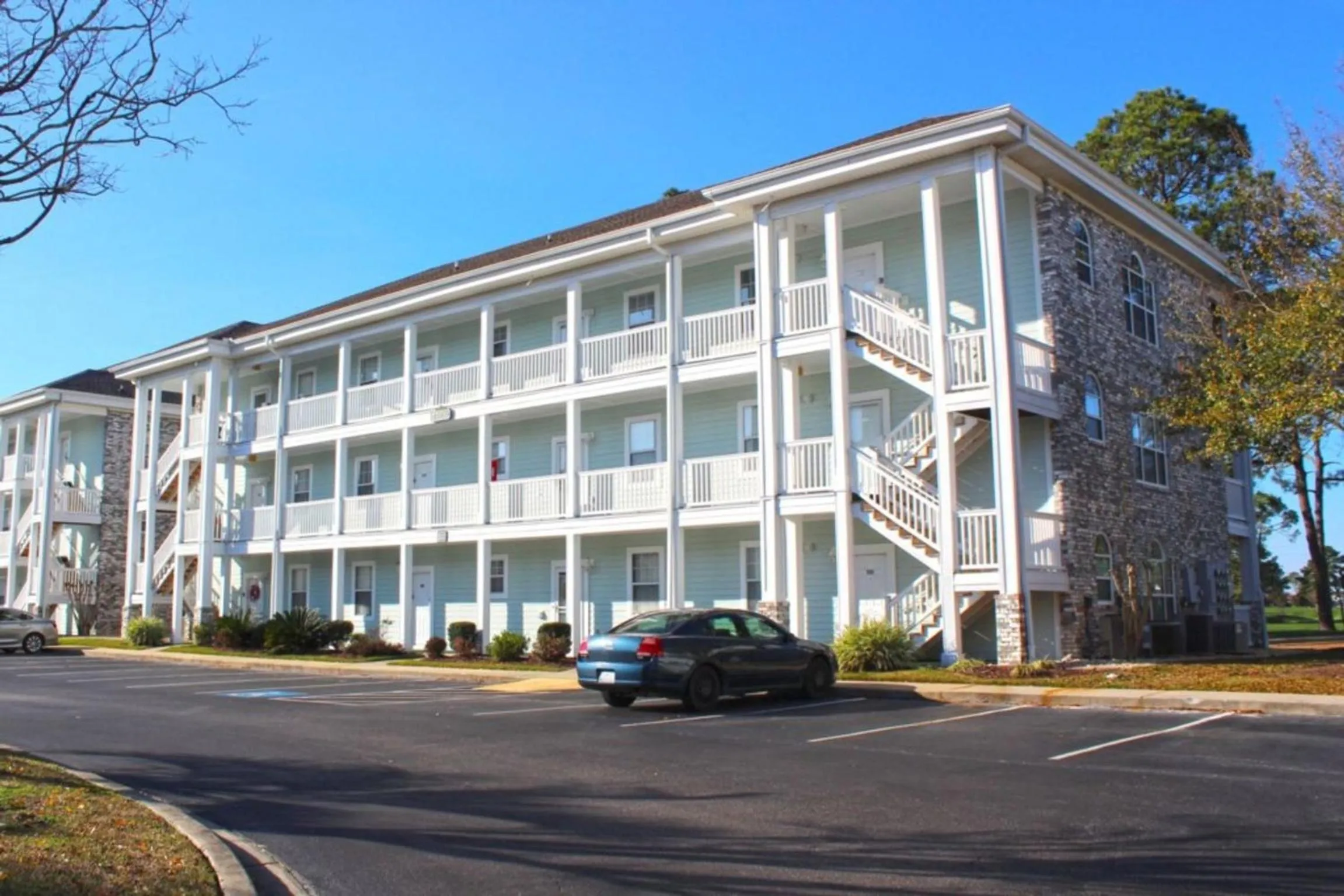 Property building in Magnolia Place by Palmetto Vacations