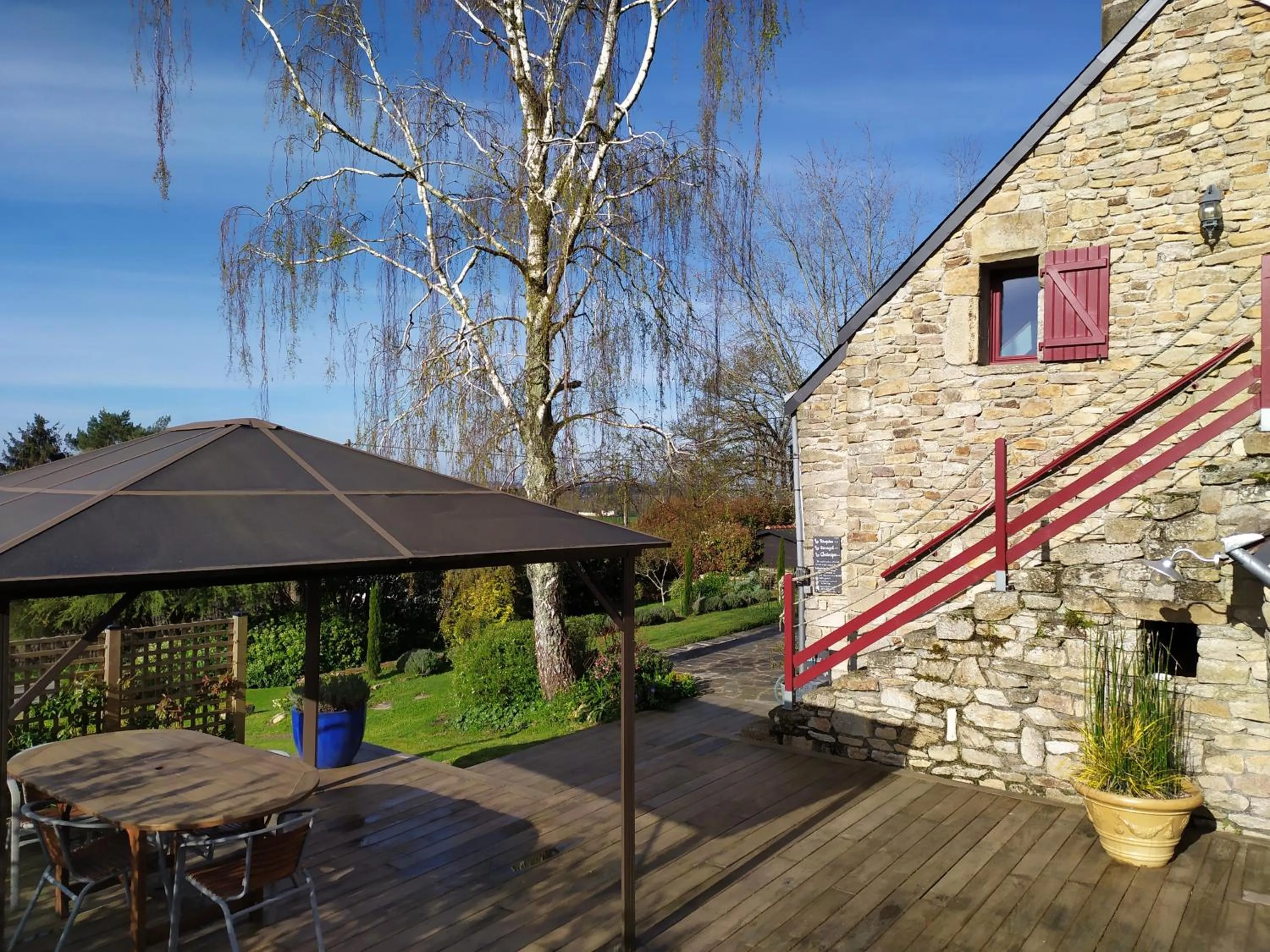 Patio in La Bisquine