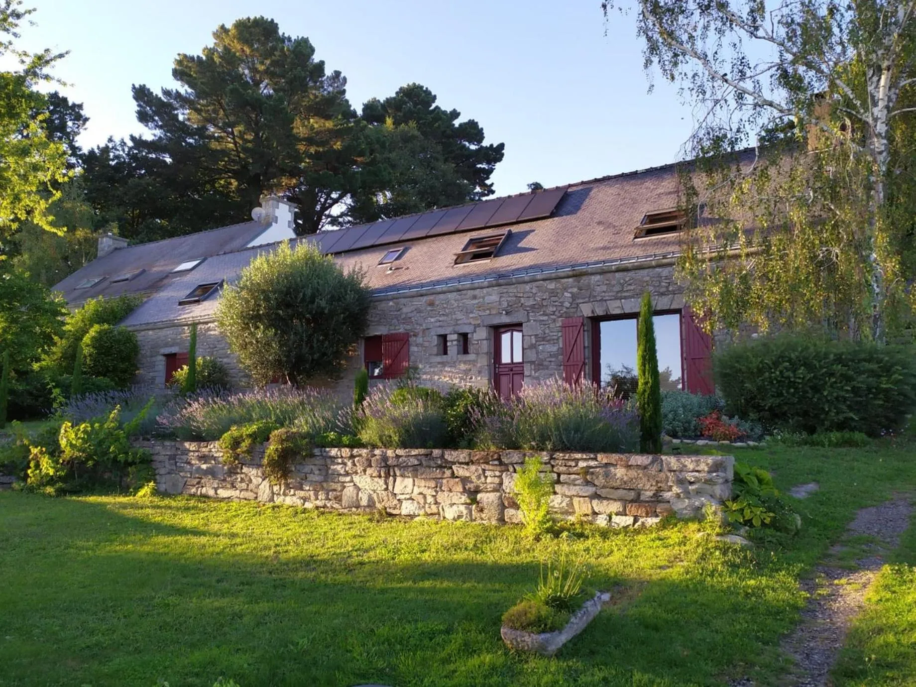 Property building in La Bisquine