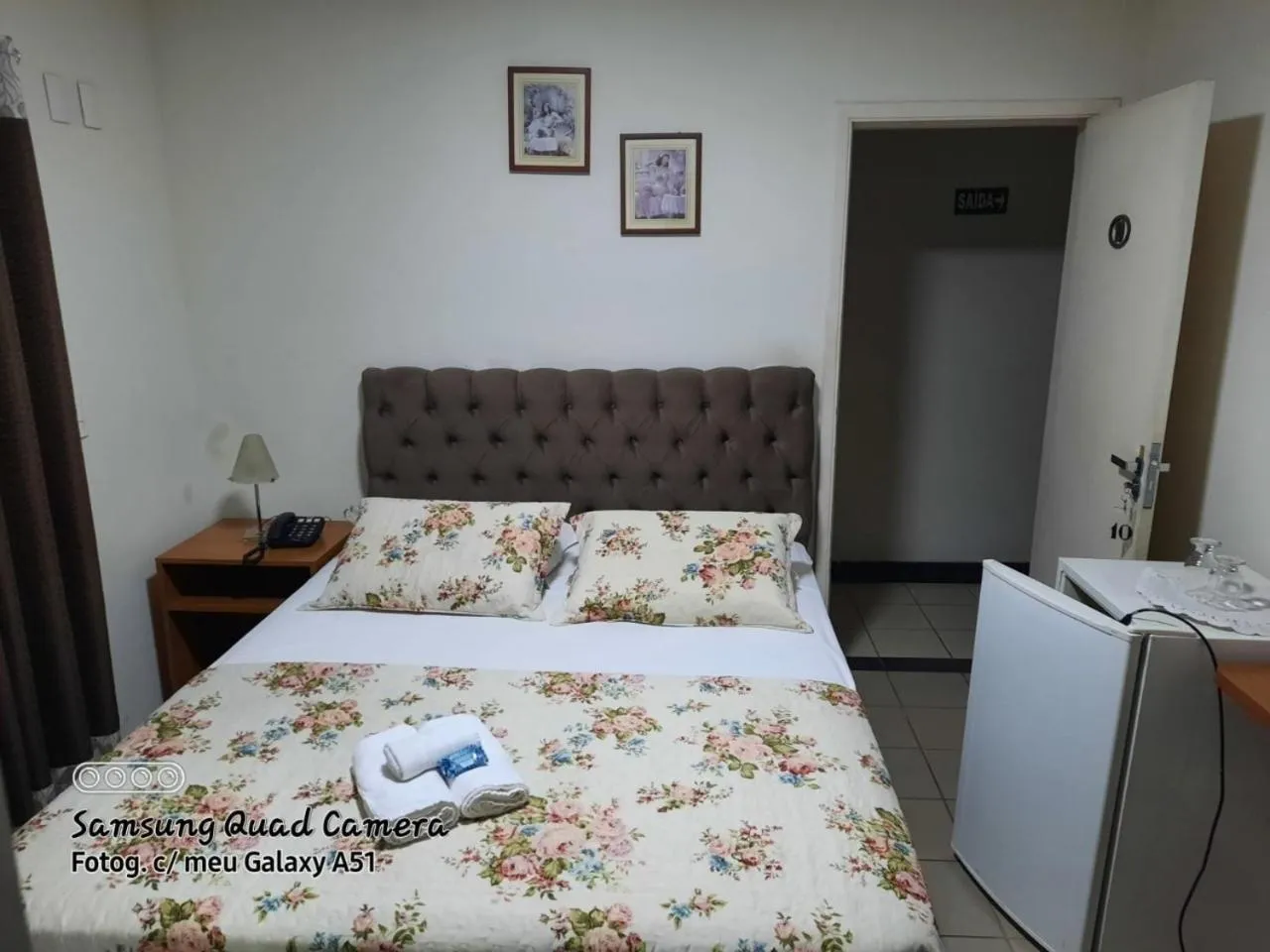 towels, Bed in Hotel Athenas e Convenções