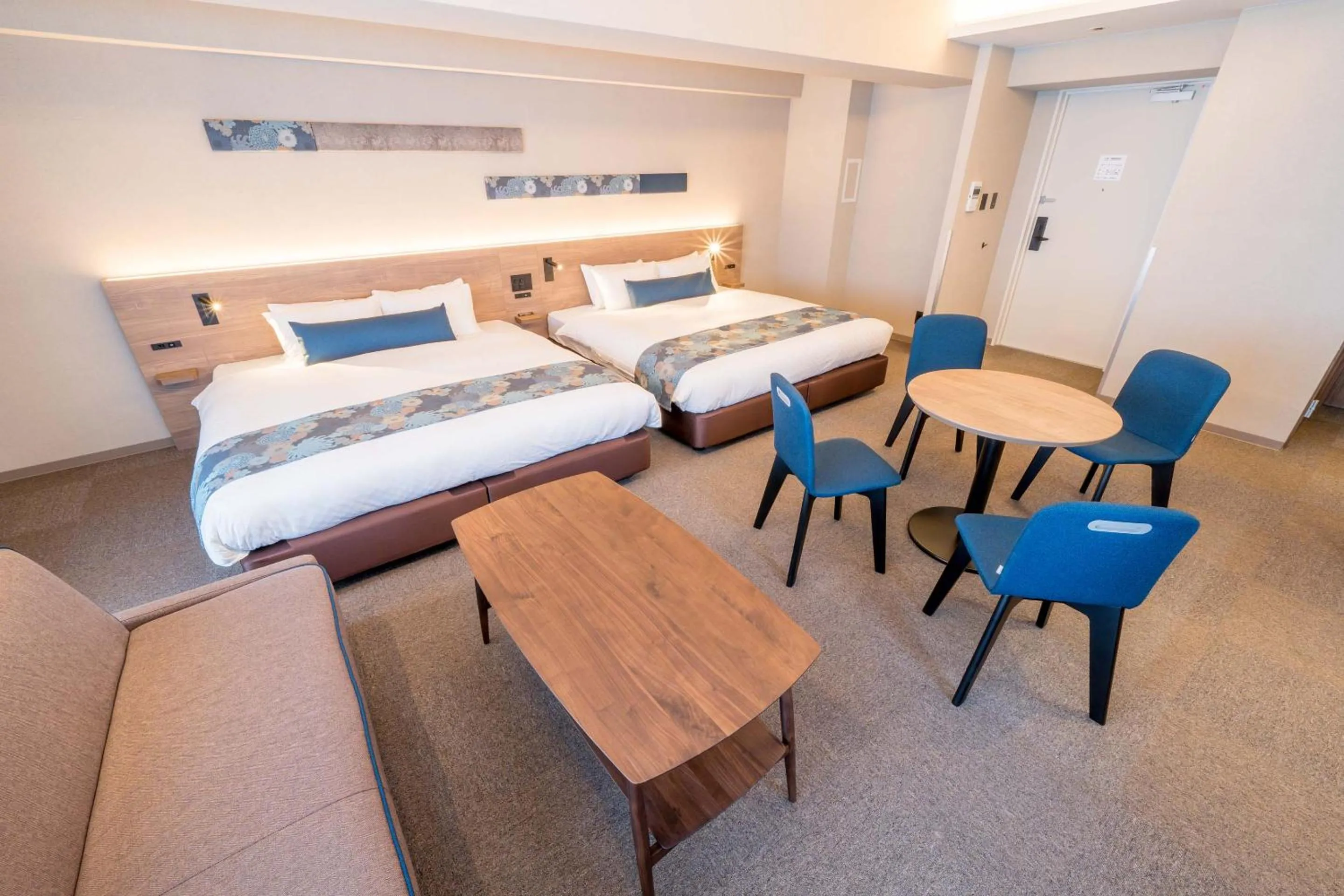 Living room, Bed in RESI STAY Hotel Sun Chlorella