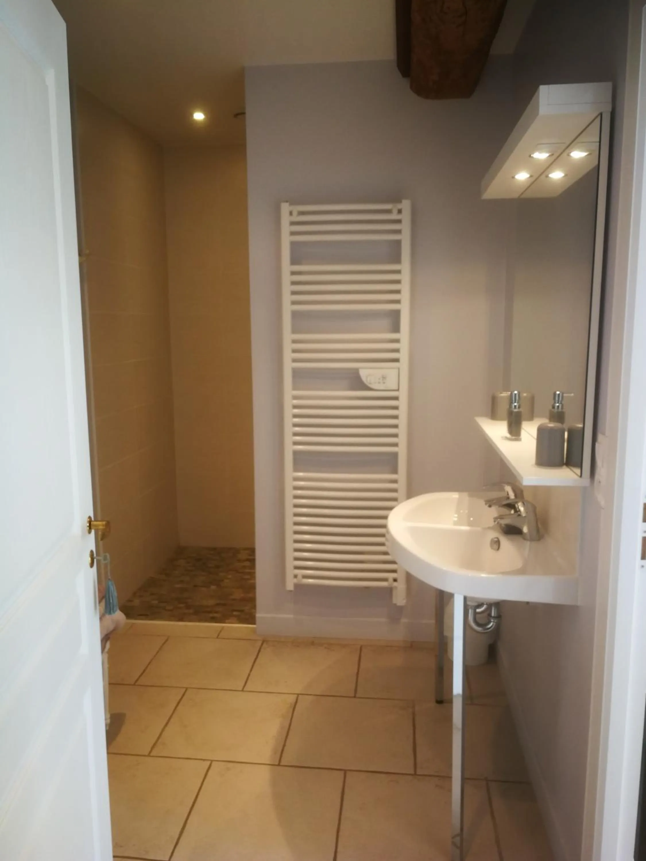 Bathroom in Chambres d'hôtes du Bas Manoir