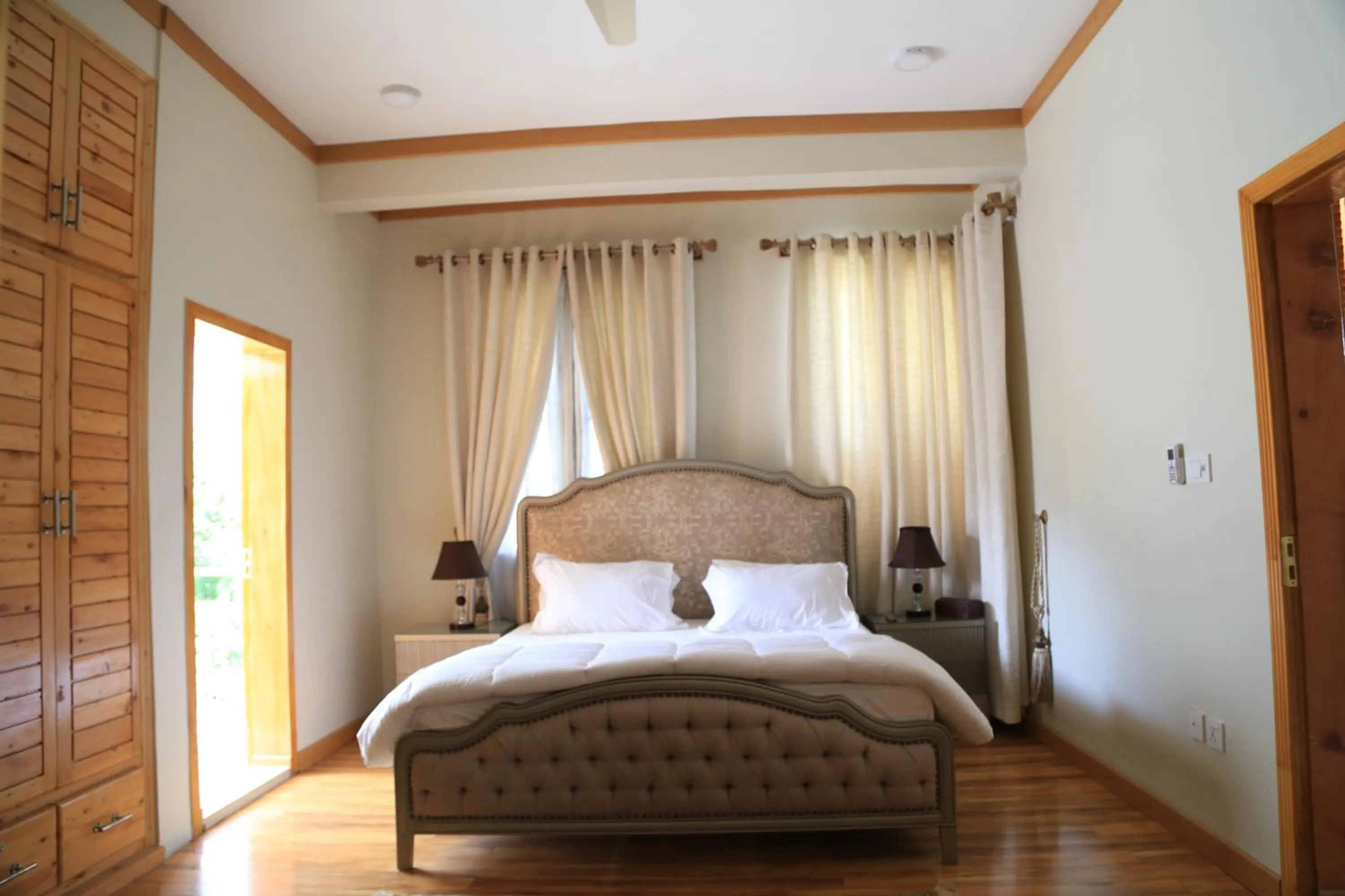 Bed in ISLE OF HIGHLAND TOURS Guest House