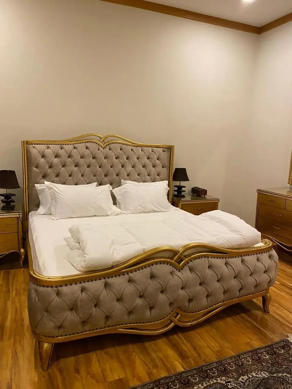 Deluxe King Room in ISLE OF HIGHLAND TOURS Guest House Deluxe King Room in ISLE OF HIGHLAND TOURS Guest House