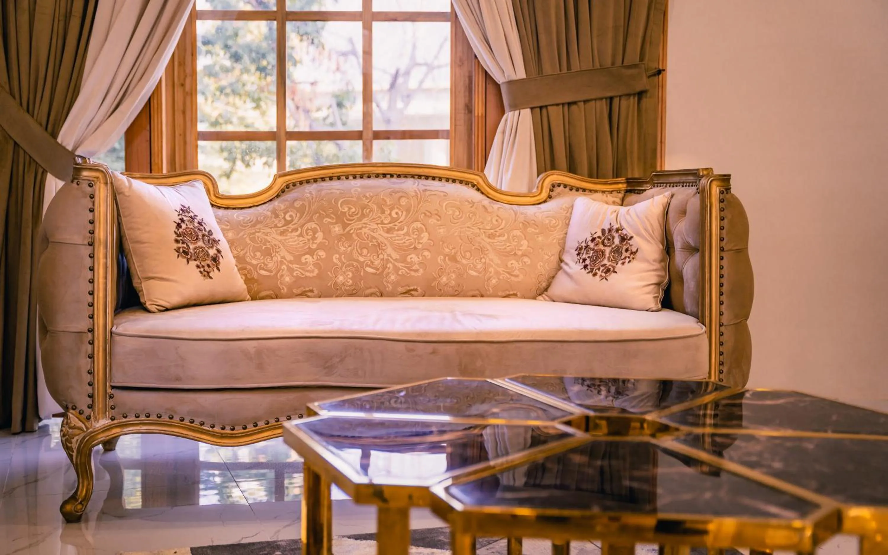 Living room in ISLE OF HIGHLAND TOURS Guest House