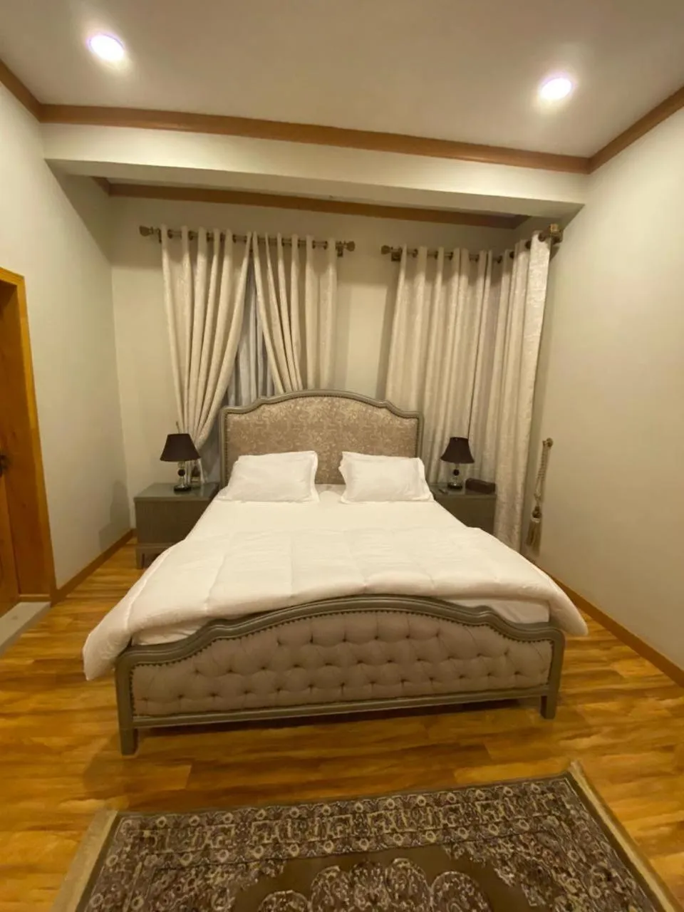 Photo of the whole room, Bed in ISLE OF HIGHLAND TOURS Guest House