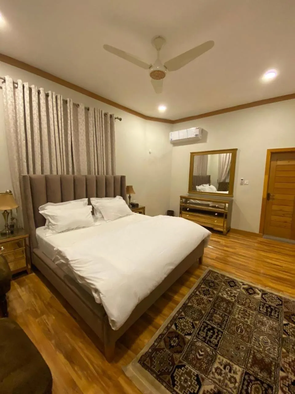 Bedroom, Bed in ISLE OF HIGHLAND TOURS Guest House