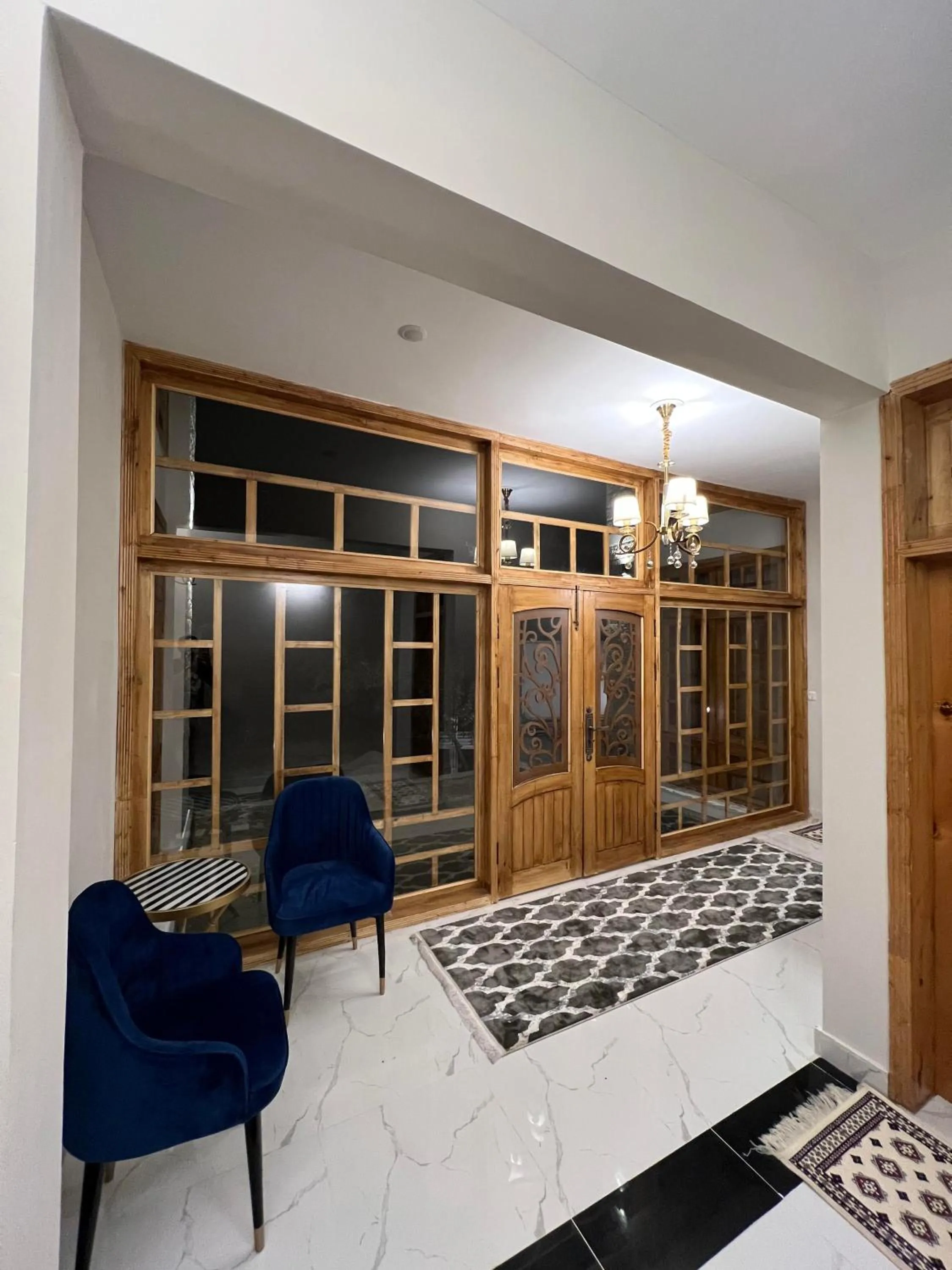 Facade/entrance in ISLE OF HIGHLAND TOURS Guest House