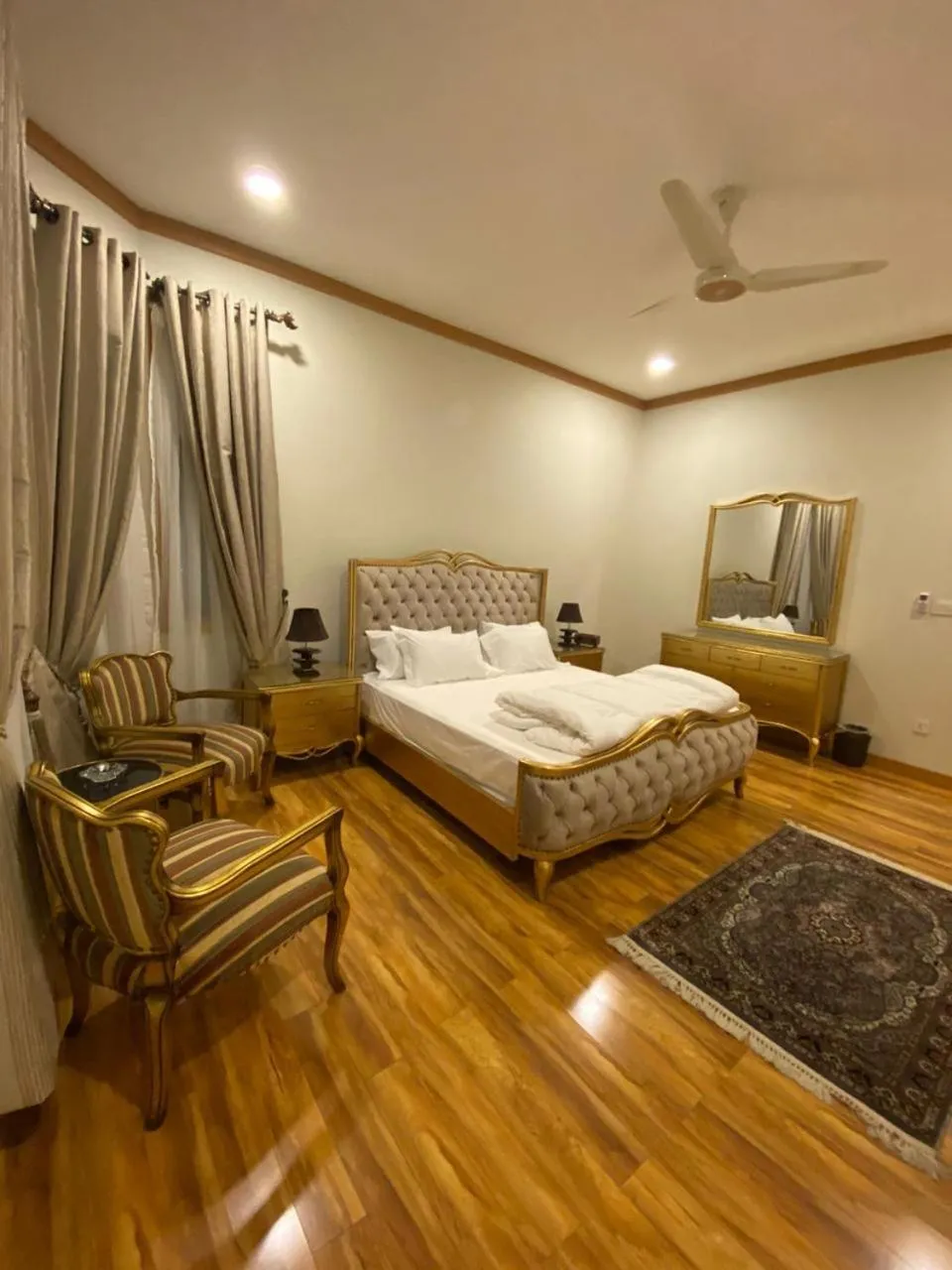 Bed in ISLE OF HIGHLAND TOURS Guest House