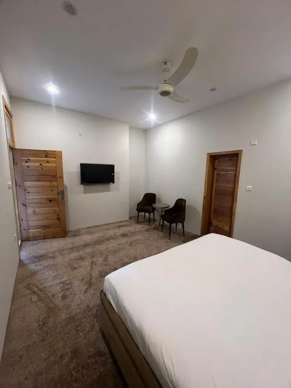 Budget Double Room in ISLE OF HIGHLAND TOURS Guest House Budget Double Room in ISLE OF HIGHLAND TOURS Guest House