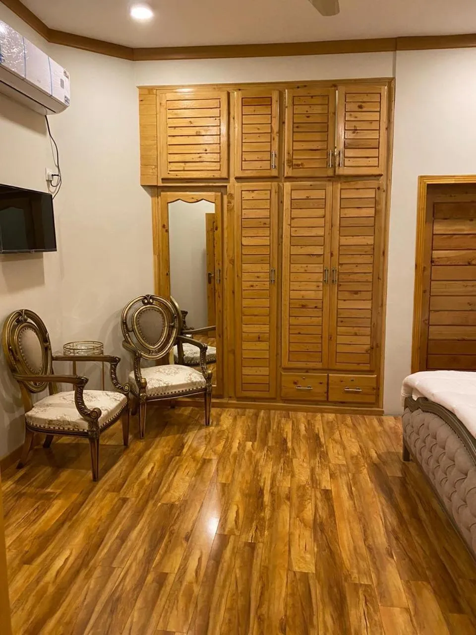 room service in ISLE OF HIGHLAND TOURS Guest House