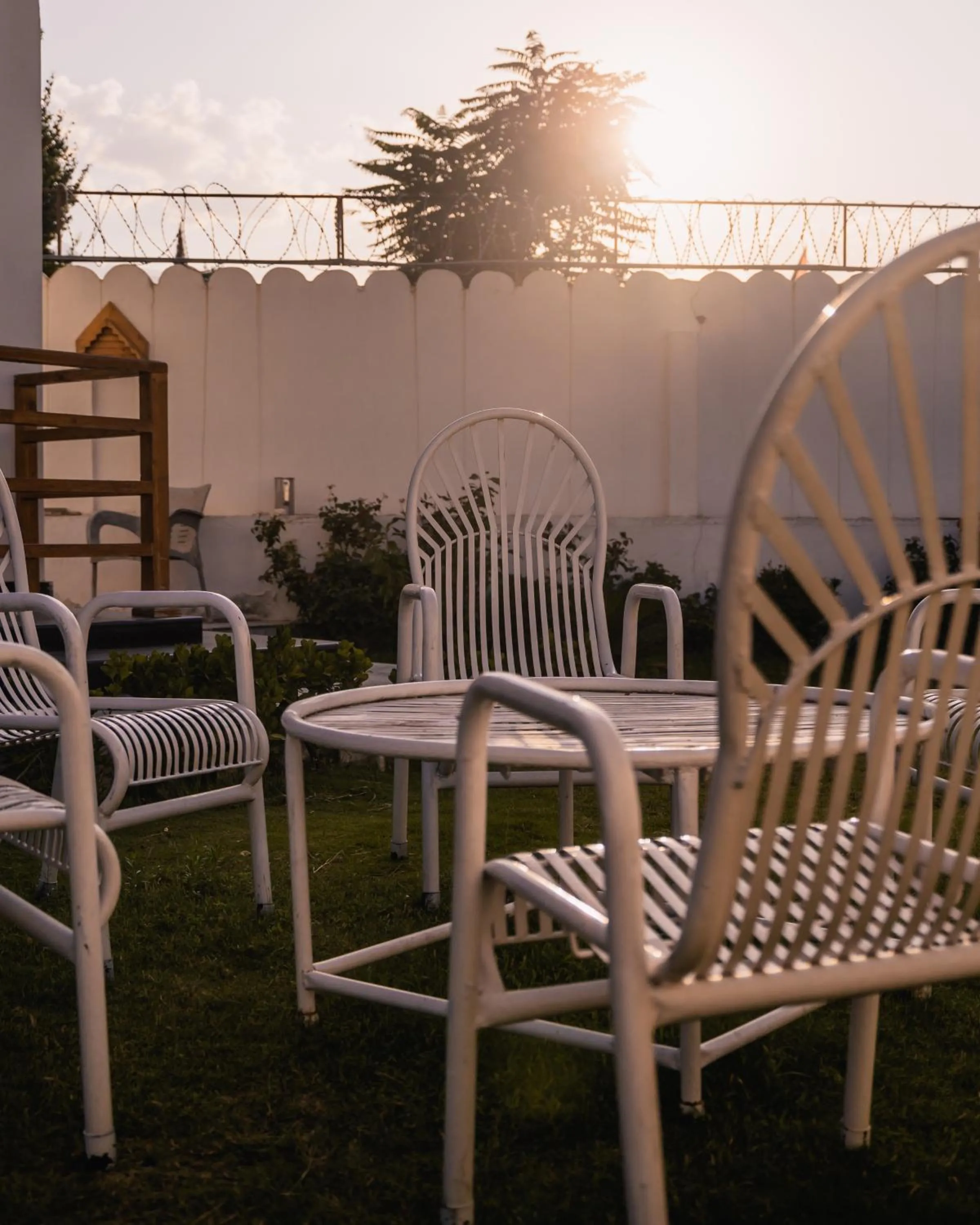 Patio in ISLE OF HIGHLAND TOURS Guest House