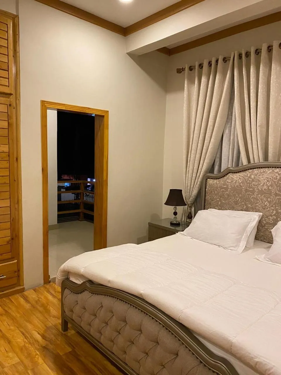 Bed in ISLE OF HIGHLAND TOURS Guest House