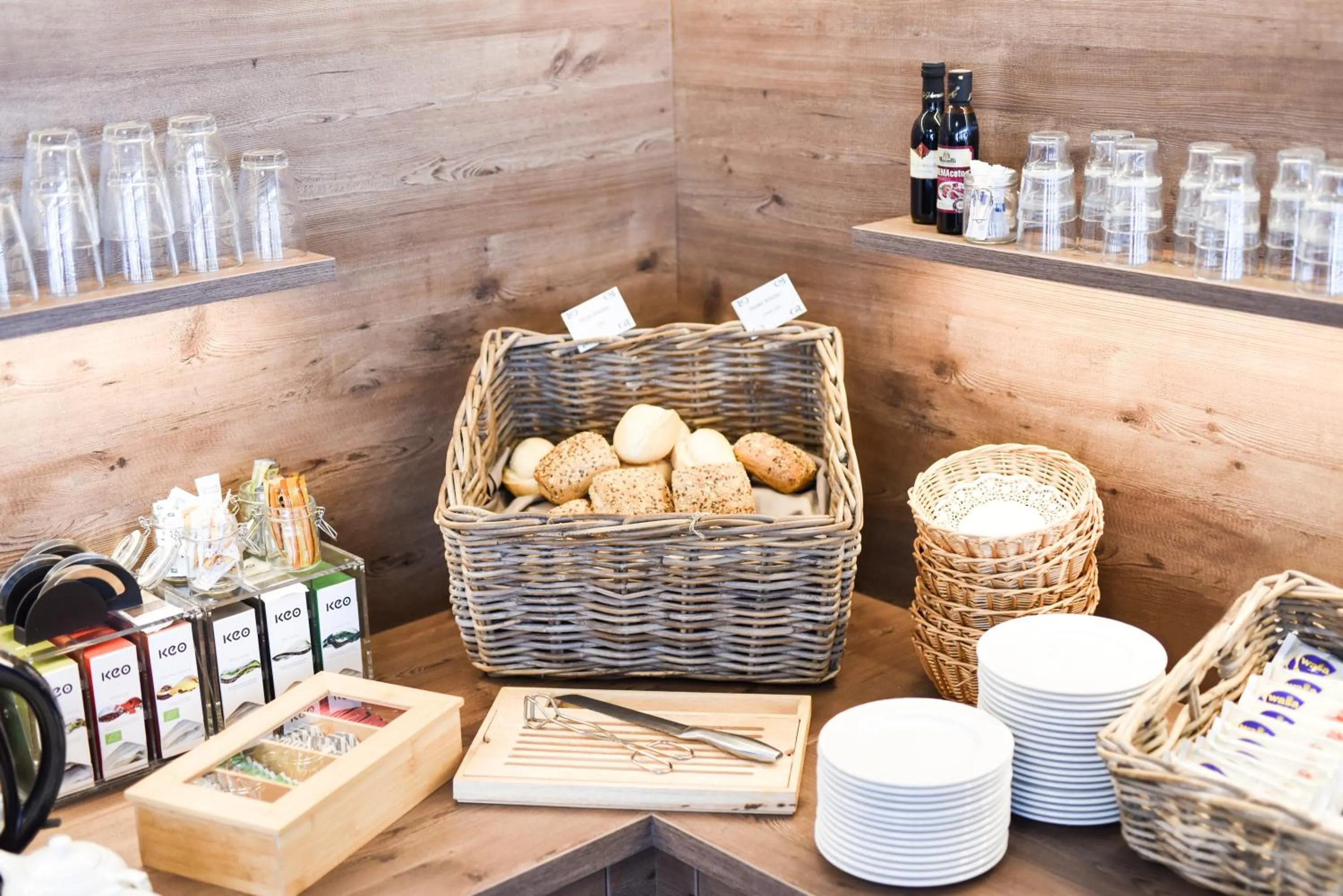 Food and drinks in Novo Premium Hotel by AS