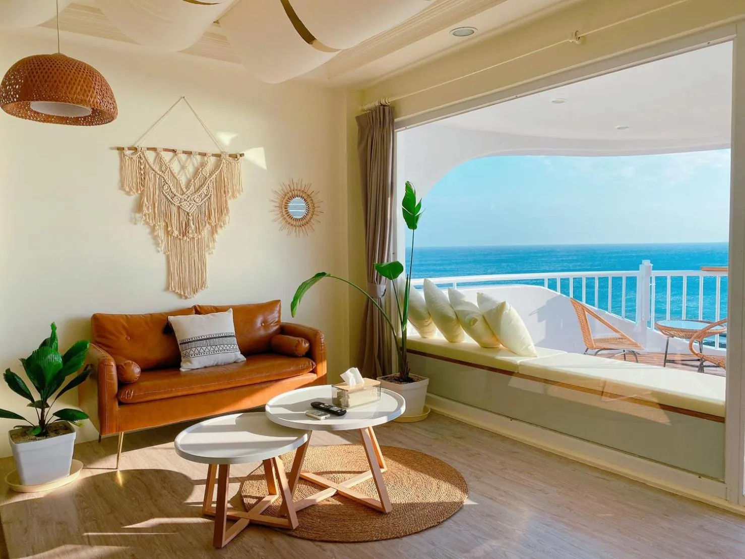 Yellow's Kenting B&B II