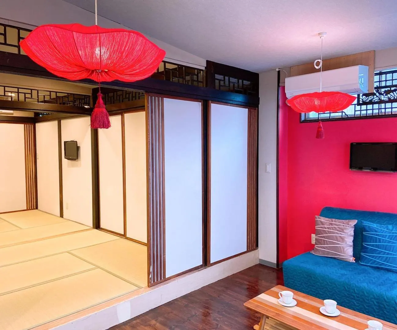 Communal lounge/ TV room in Room Inn Shanghai 横浜中華街 Room3