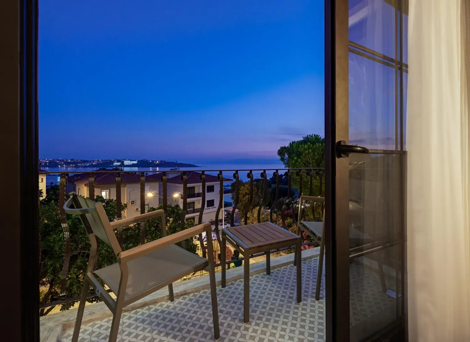 Family Room in Atrium Taş Otel Family Room in Atrium Taş Otel