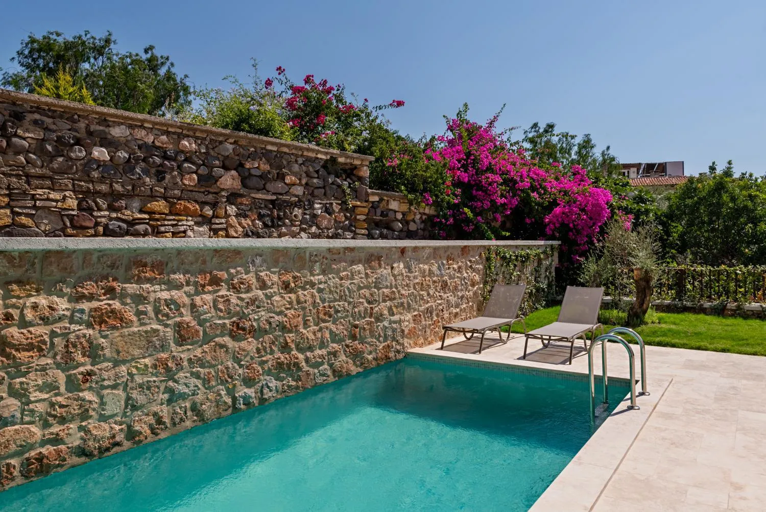 Pool view in Atrium Taş Otel