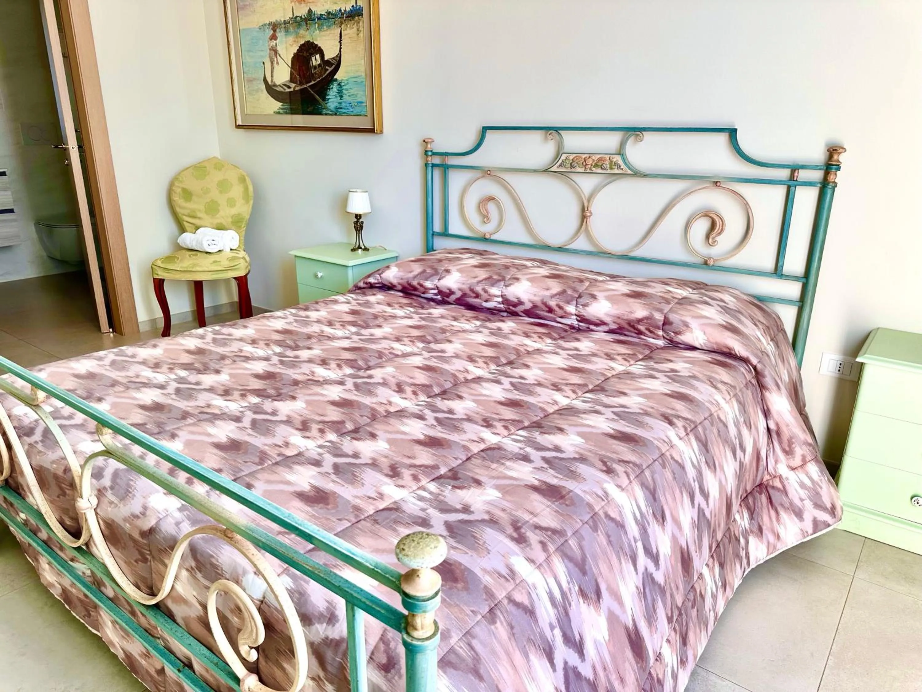 Bedroom, Bed in B&B Bee