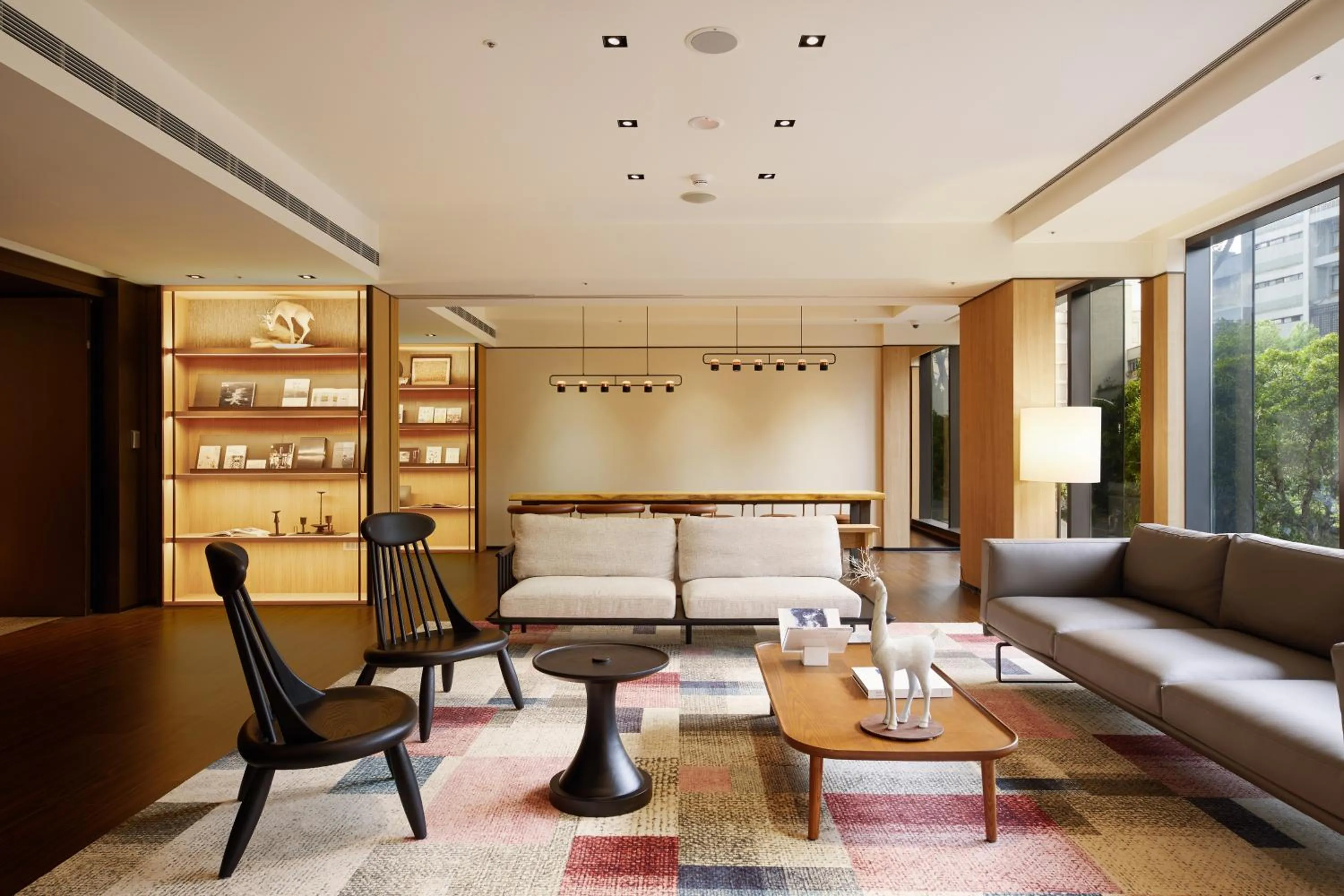 Lounge or bar in MGH Mitsui Garden Hotel Taipei Zhongxiao