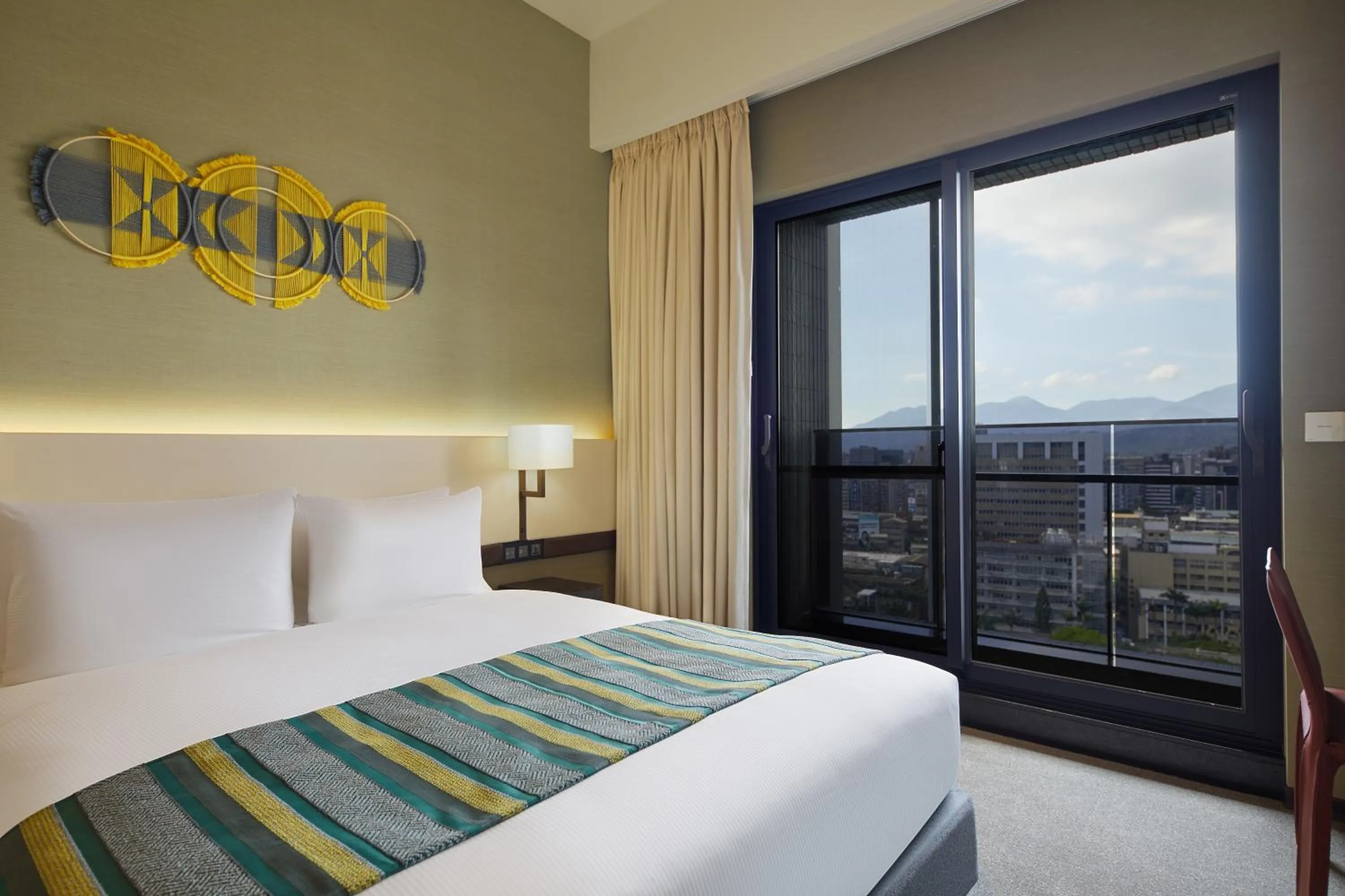 Balcony/Terrace, Bed in MGH Mitsui Garden Hotel Taipei Zhongxiao