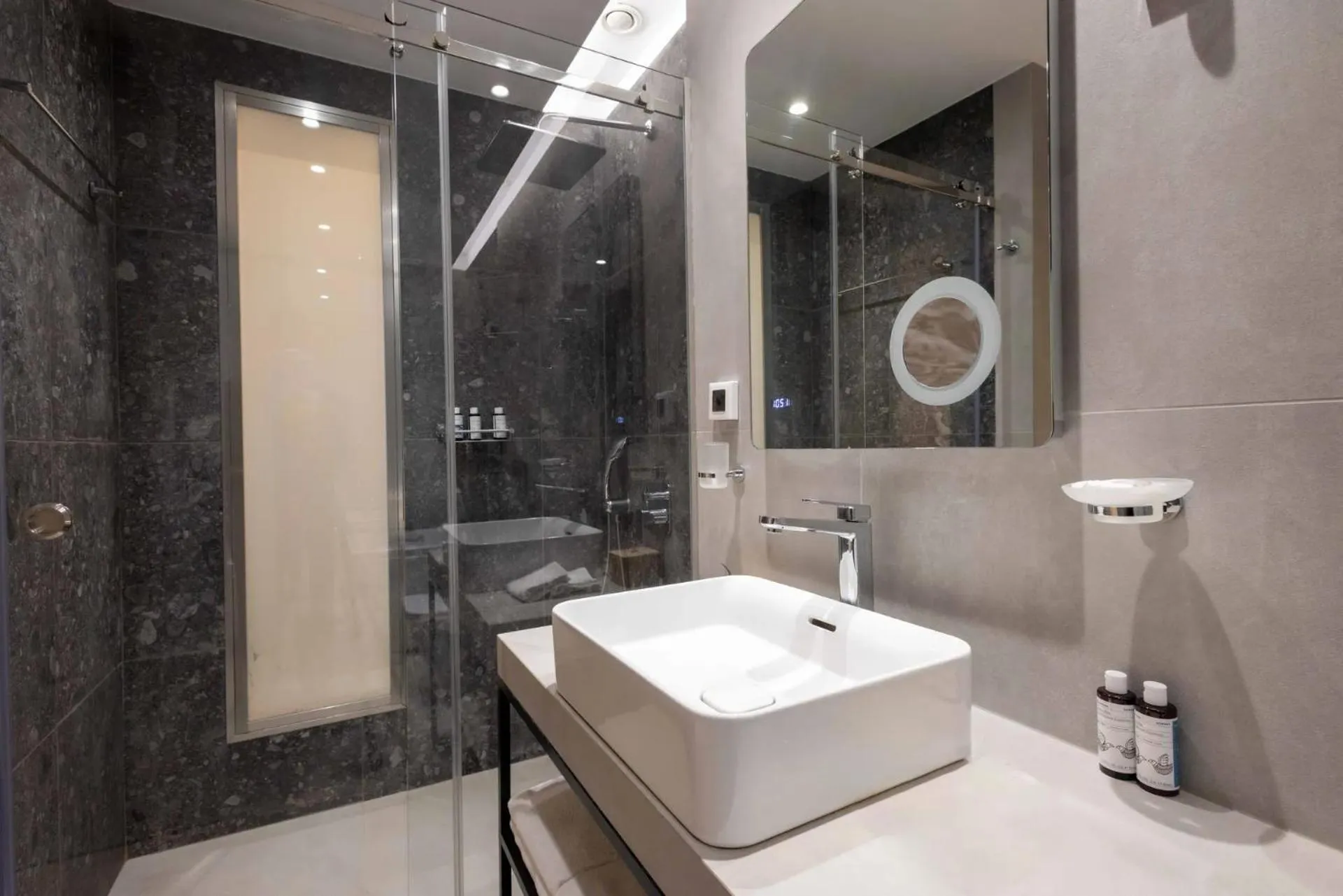 Shower in Aeifos Boutique Hotel