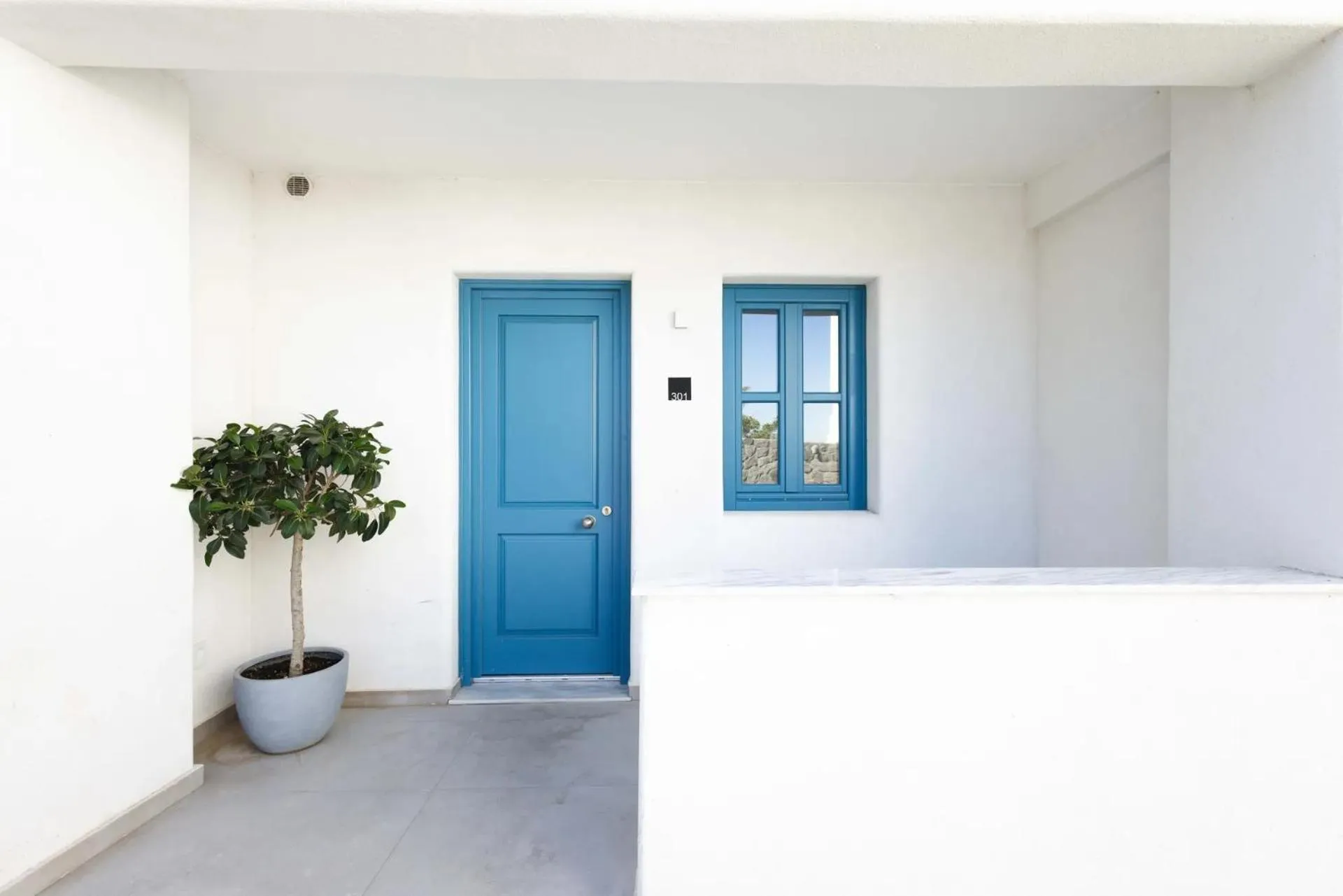 Facade/entrance in Aeifos Boutique Hotel