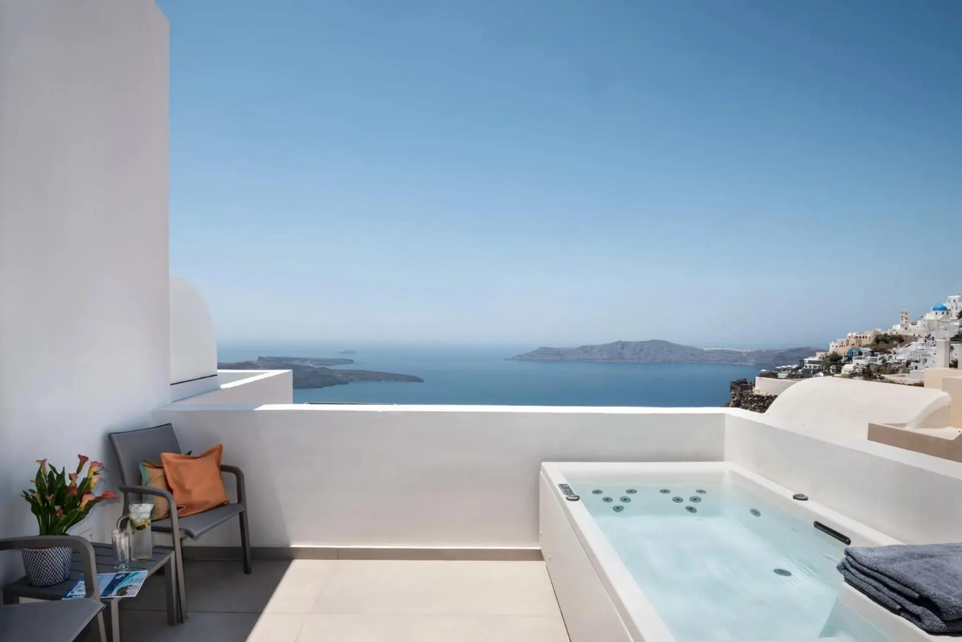 Hot Tub in Aeifos Boutique Hotel