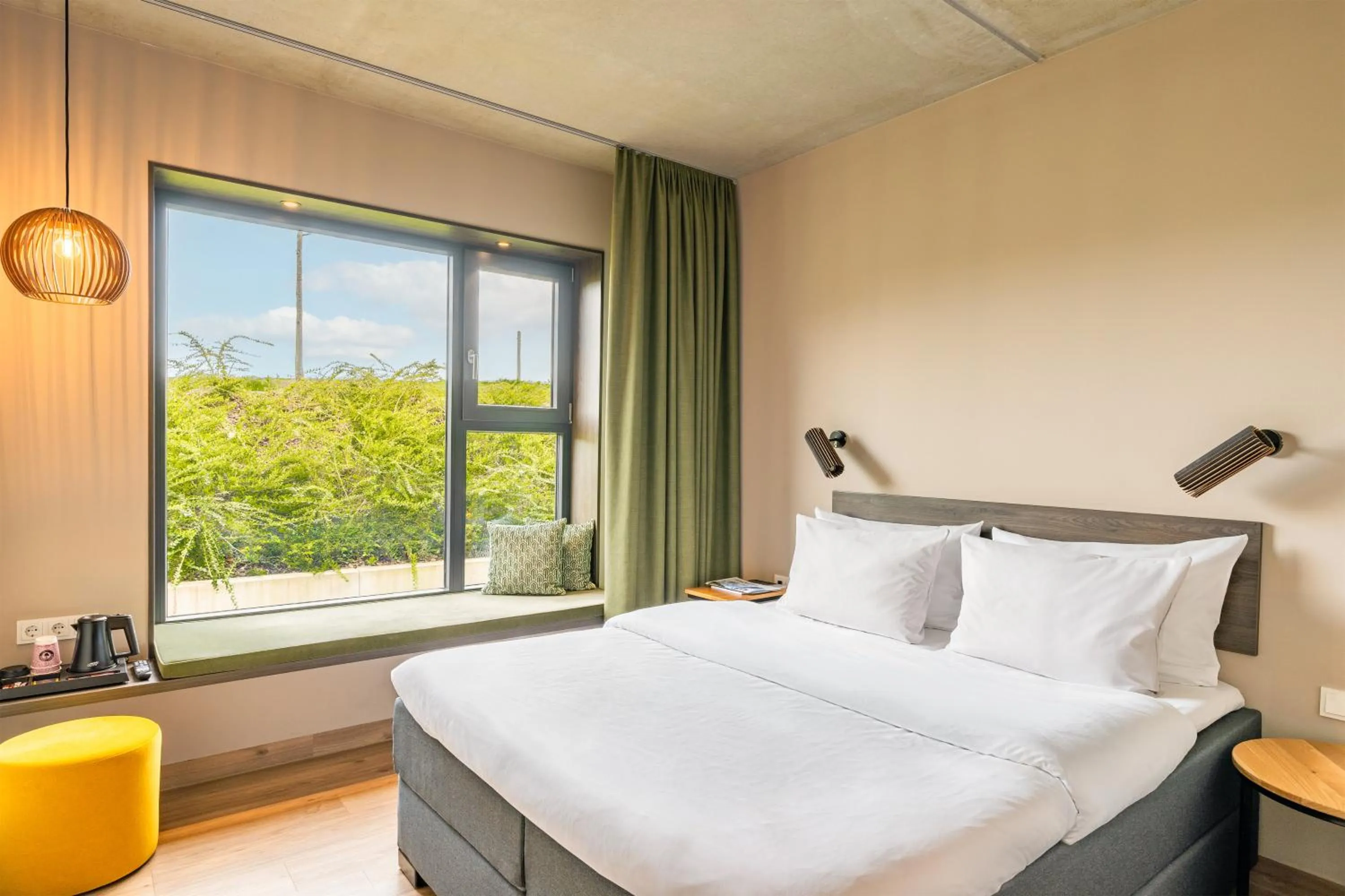 Photo of the whole room, Bed in das flax allgäu