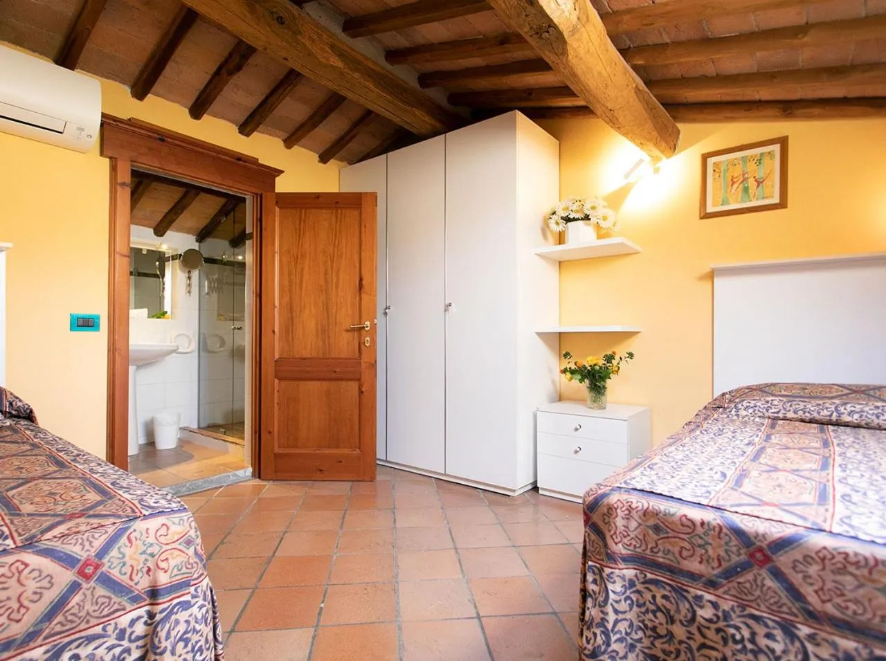 Bed in Villa Santa Chiara