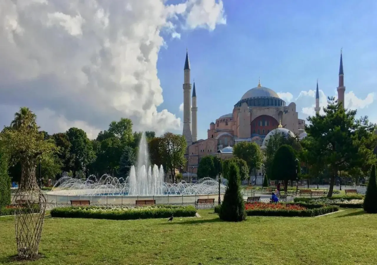 Nearby landmark in RHYTHM HOTEL