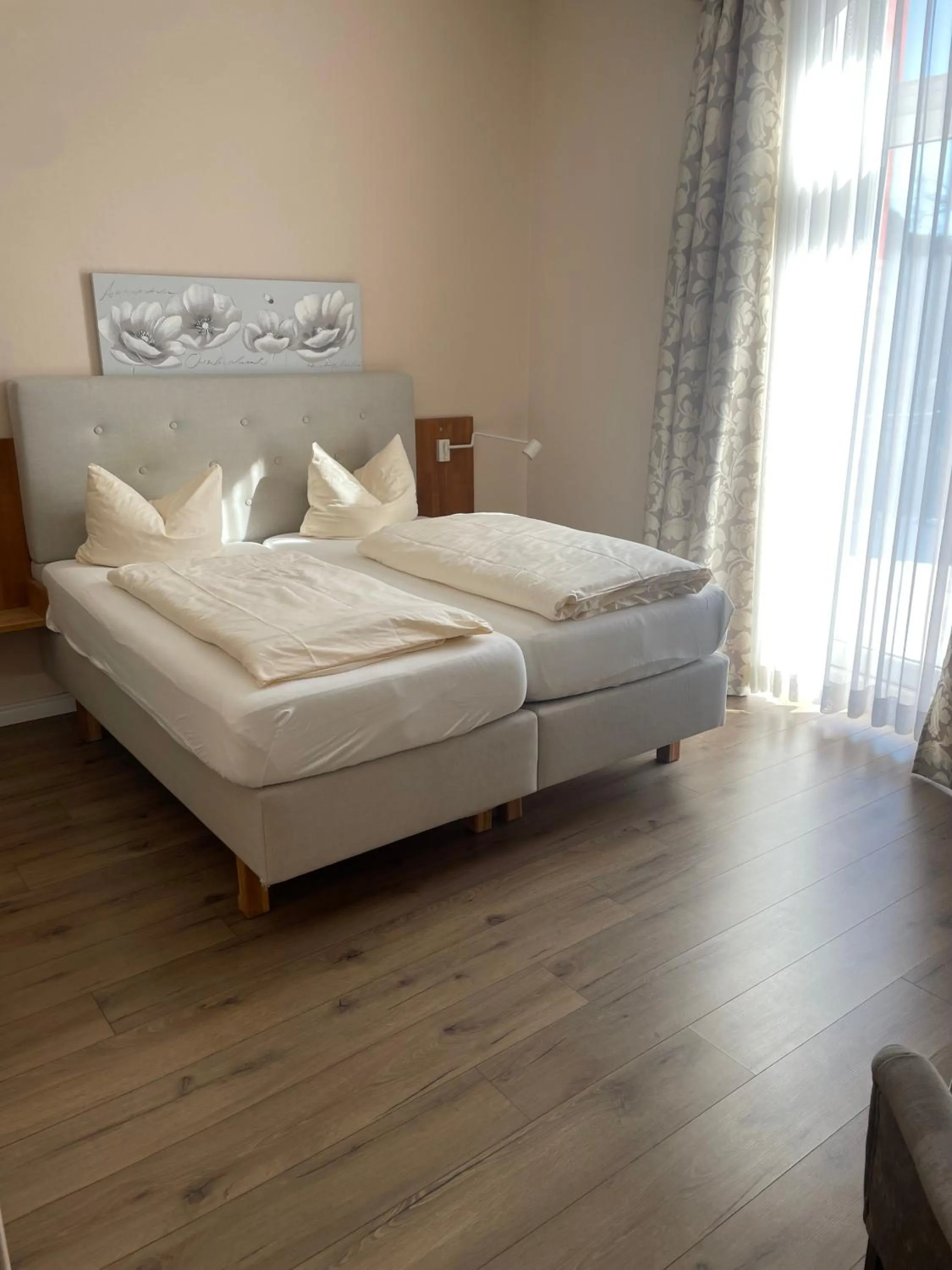 Photo of the whole room, Bed in Hotel Markgräfler Hof